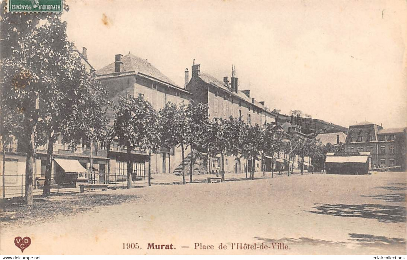 Murat        15        Place De L'Hôtel De Ville      (Voir Scan) - Murat