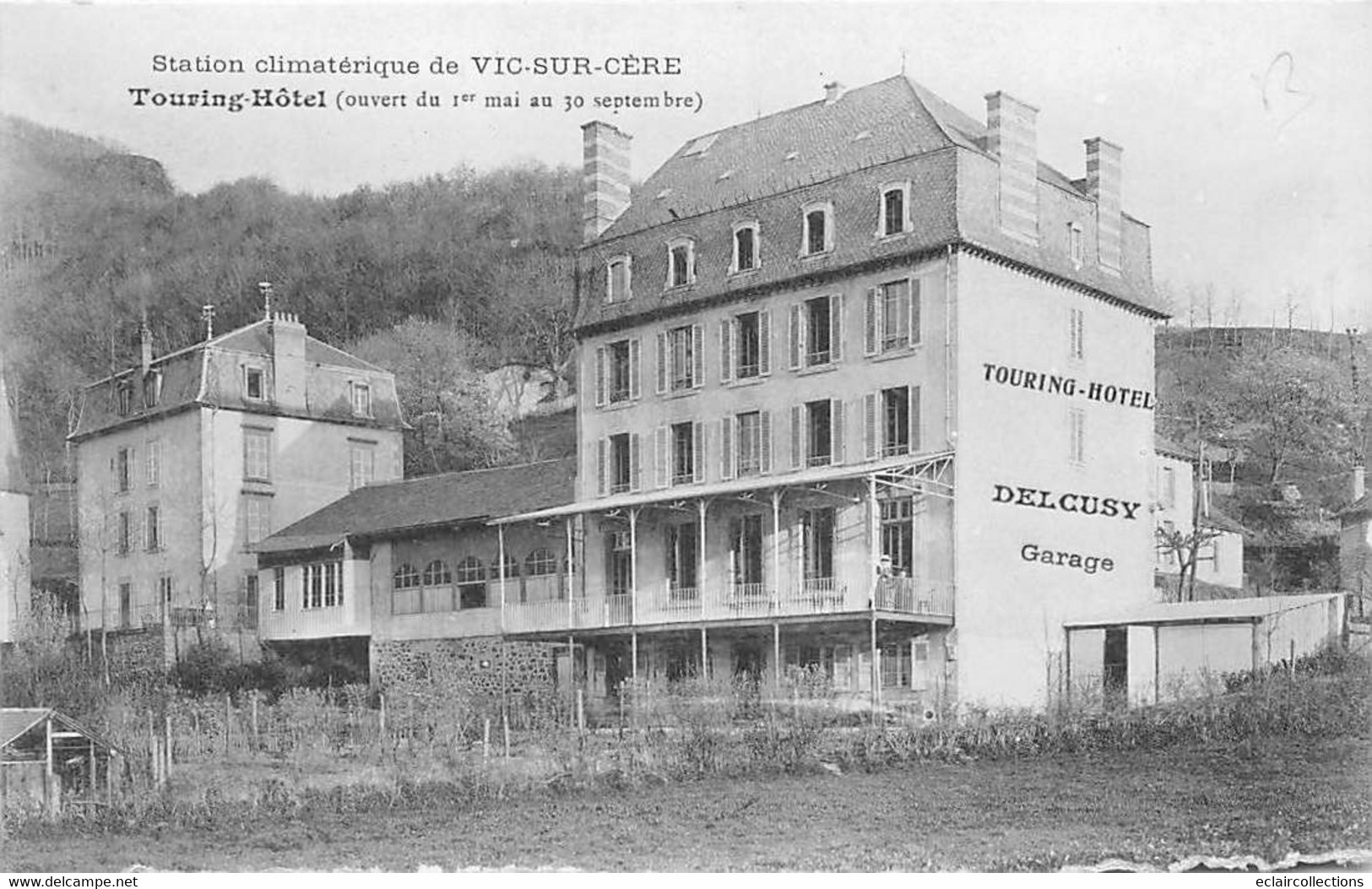 Vic Sur Cère        15         Touring Hôtel      Défaut       (Voir Scan) - Altri & Non Classificati