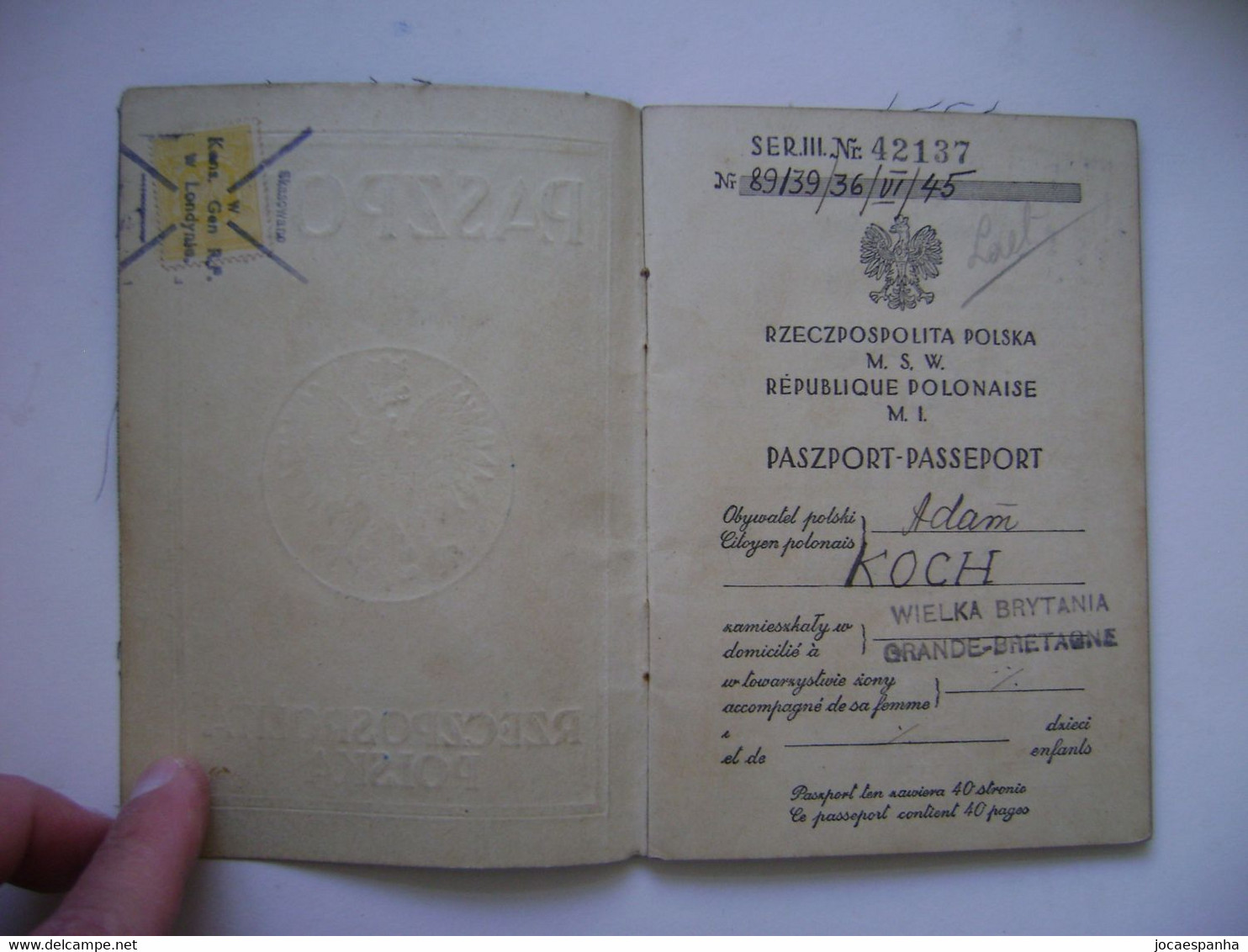 POLONIA / POLSKA - PASSPORT ISSUED BY THE CONSULATE IN LONDON IN 1945 IN THE STATE - Historische Dokumente