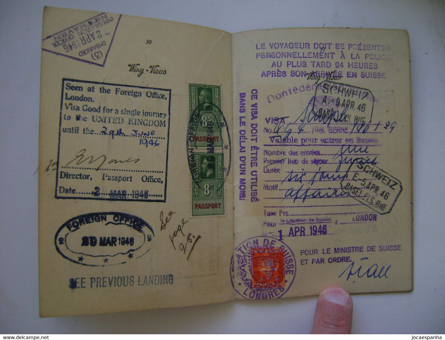 POLONIA / POLSKA - PASSPORT ISSUED BY THE CONSULATE IN LONDON IN 1945 IN THE STATE