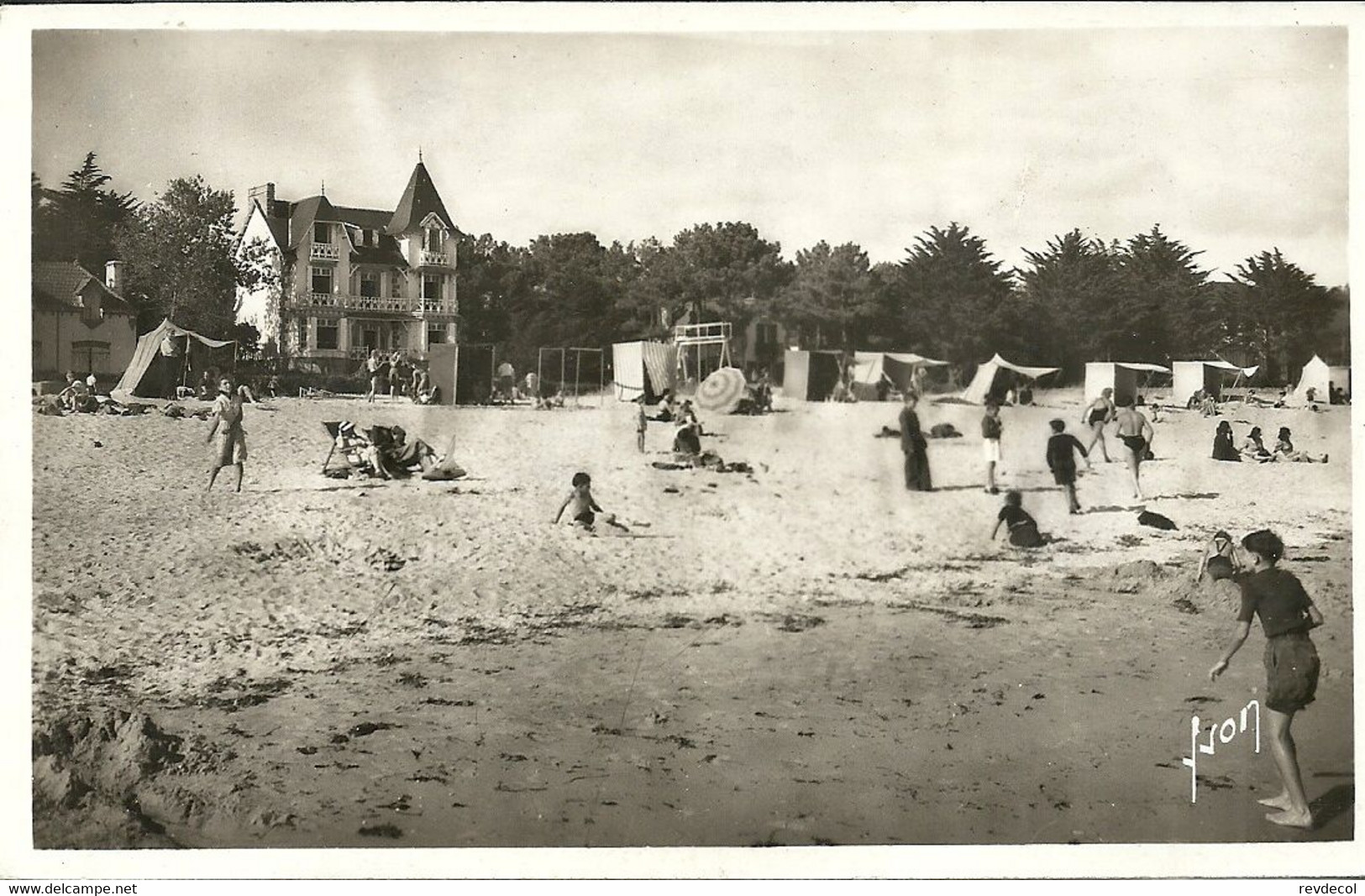 CARNAC PLAGE  -- Un Coin De La Plage                    -- Yvon 2823     Cpsm - Carnac