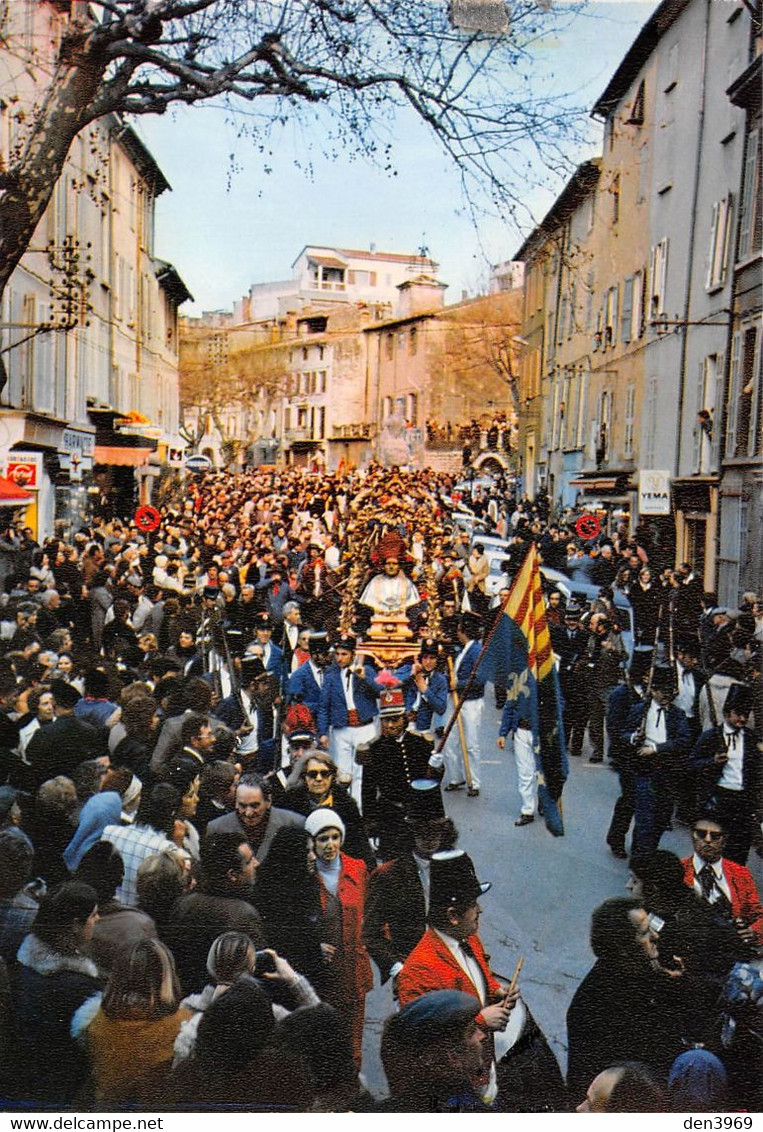 BARJOLS - La Fête De Saint-Marcel - Le Défilé Dans La Ville - Cliché René Mistre Et Jean-Louis Viale - Barjols