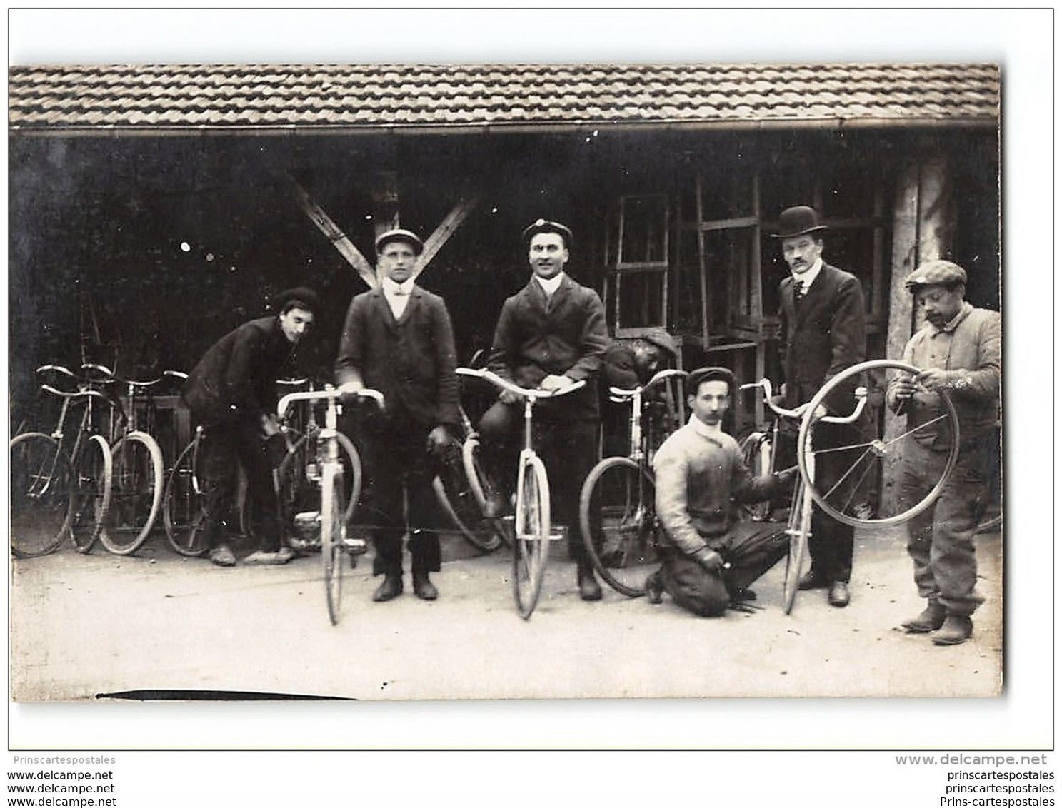 CPA 38 Pont De Cheruy Carte Photo - Atelier De Reparation De Velos - Pont-de-Chéruy