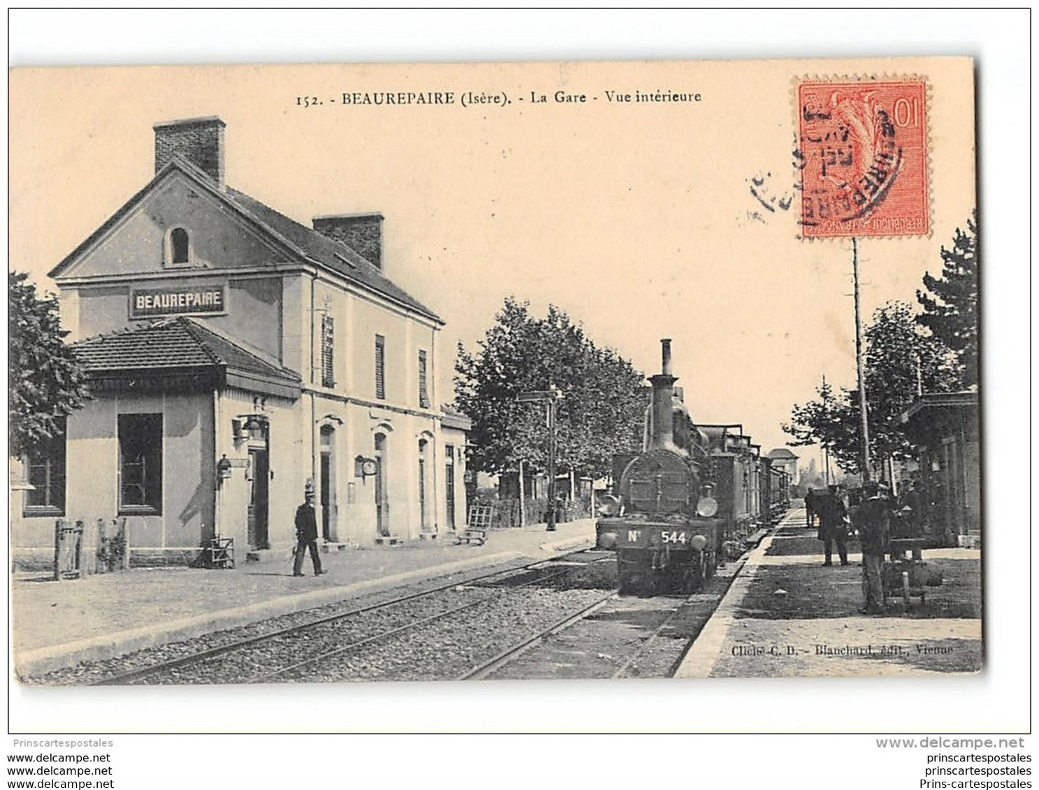 CPA 38 Beaurepaire La Gare Et Le Train - Beaurepaire