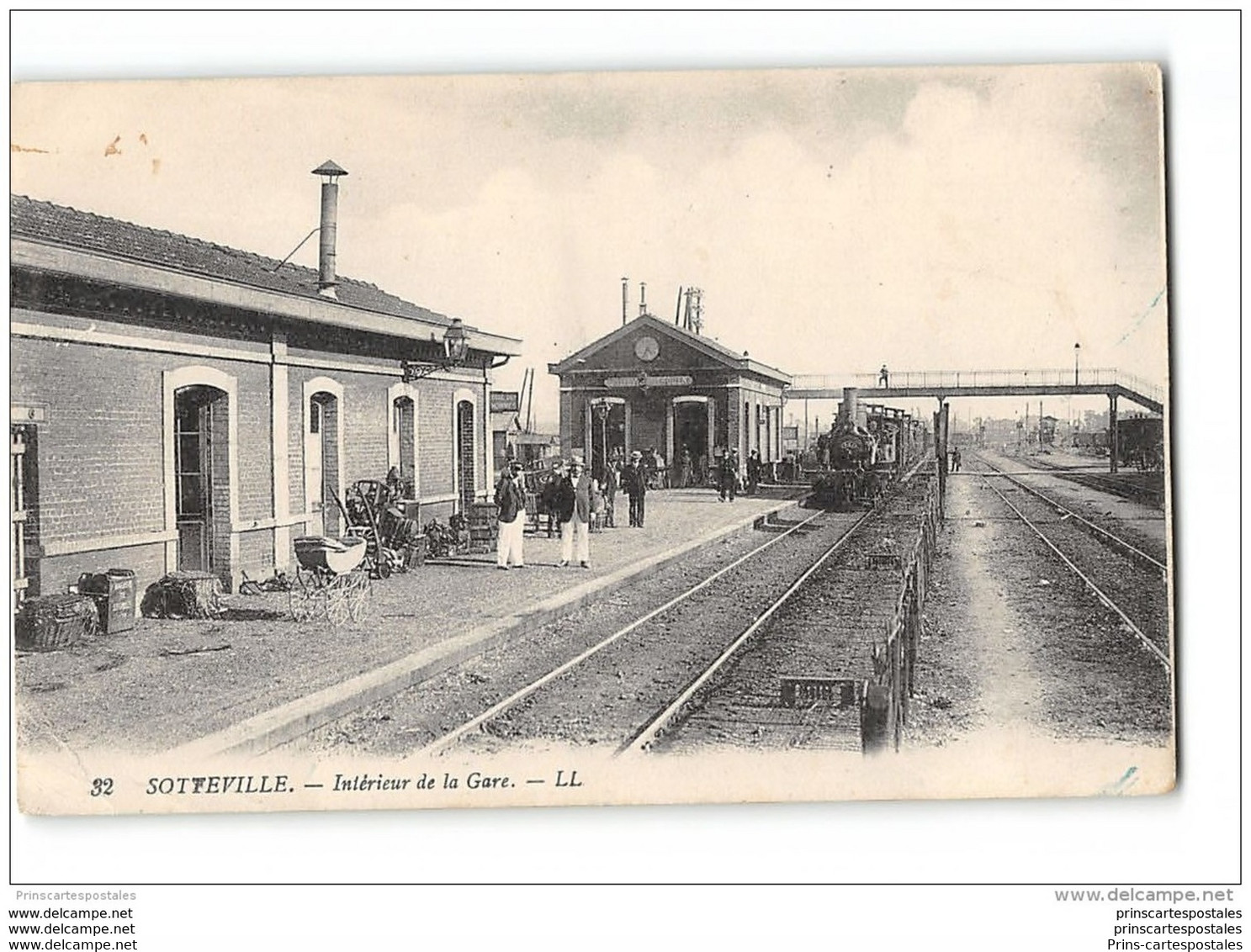 CPA 76 Sotteville La Gare Et Le Train - Sotteville Les Rouen