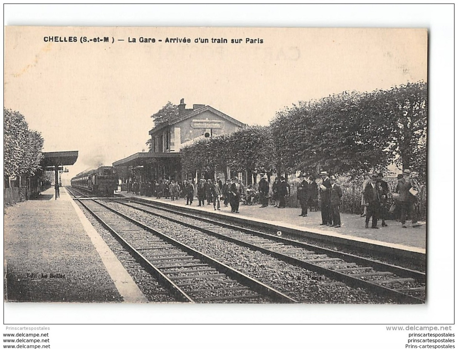 CPA 77 Chelles La Gare Et Le Train - Chelles