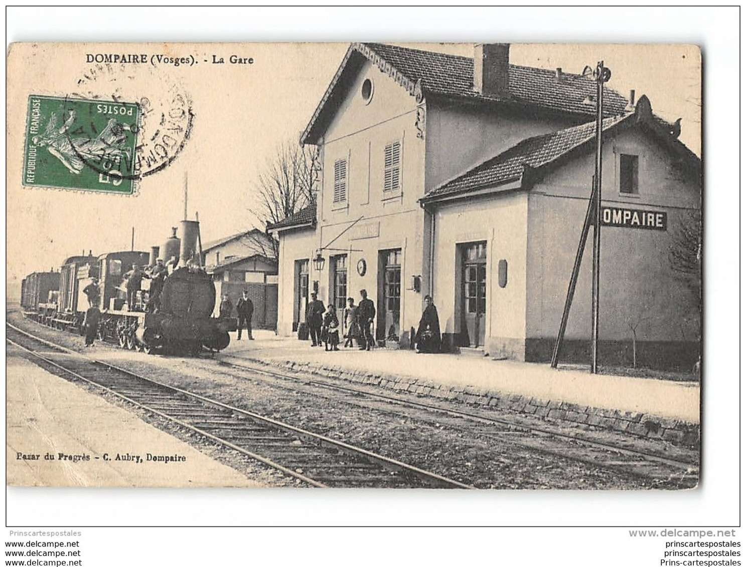 CPA 88 Dompaire La Gare Et Le Train - Dompaire