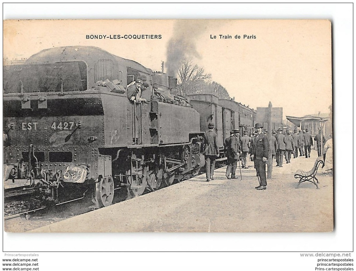 CPA 93 Bondy Les Coquetiers La Gare Et Le Train De Paris - Bondy