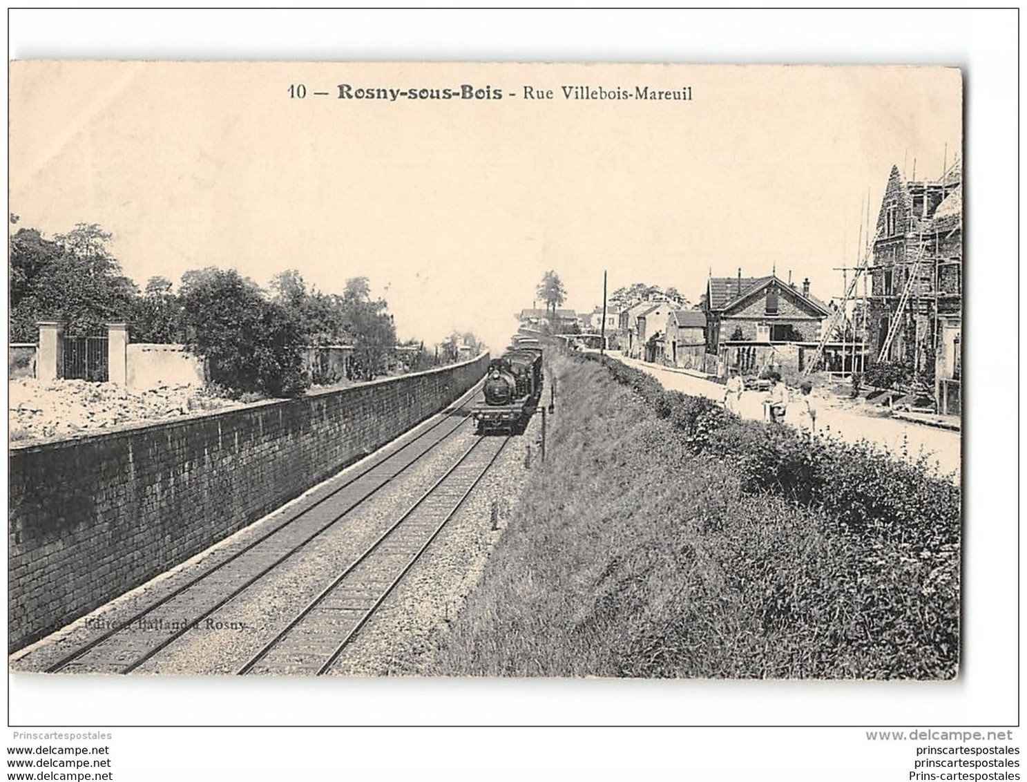 CPA 94 Rosny Sous Bois Rue Villebois Mareuil Et Le Train - Rosny Sous Bois