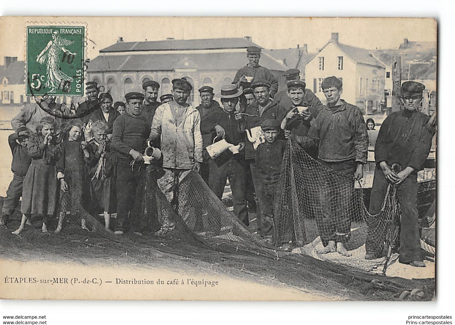 CPA 62 Etaples Sur Mer Distribution Du Café De L'équipage - Etaples