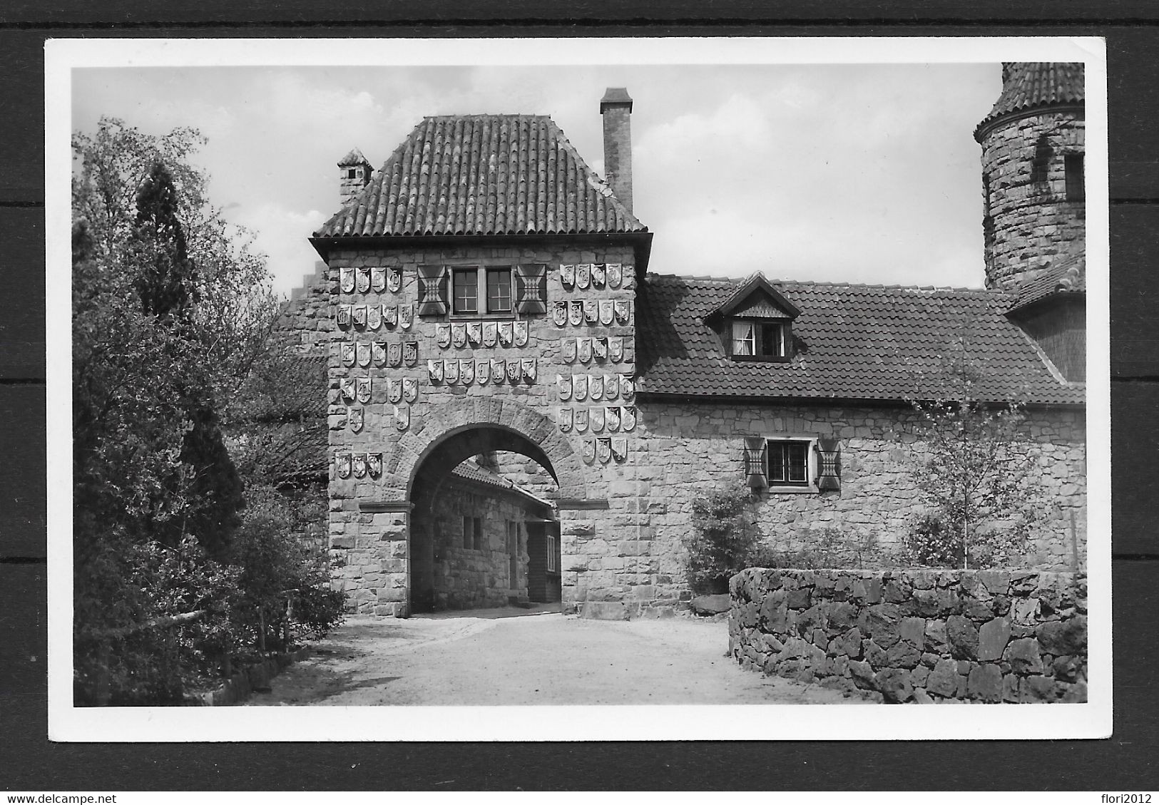 (2969) AK Weinheim -Wachenburg - Wappentor - Weinheim