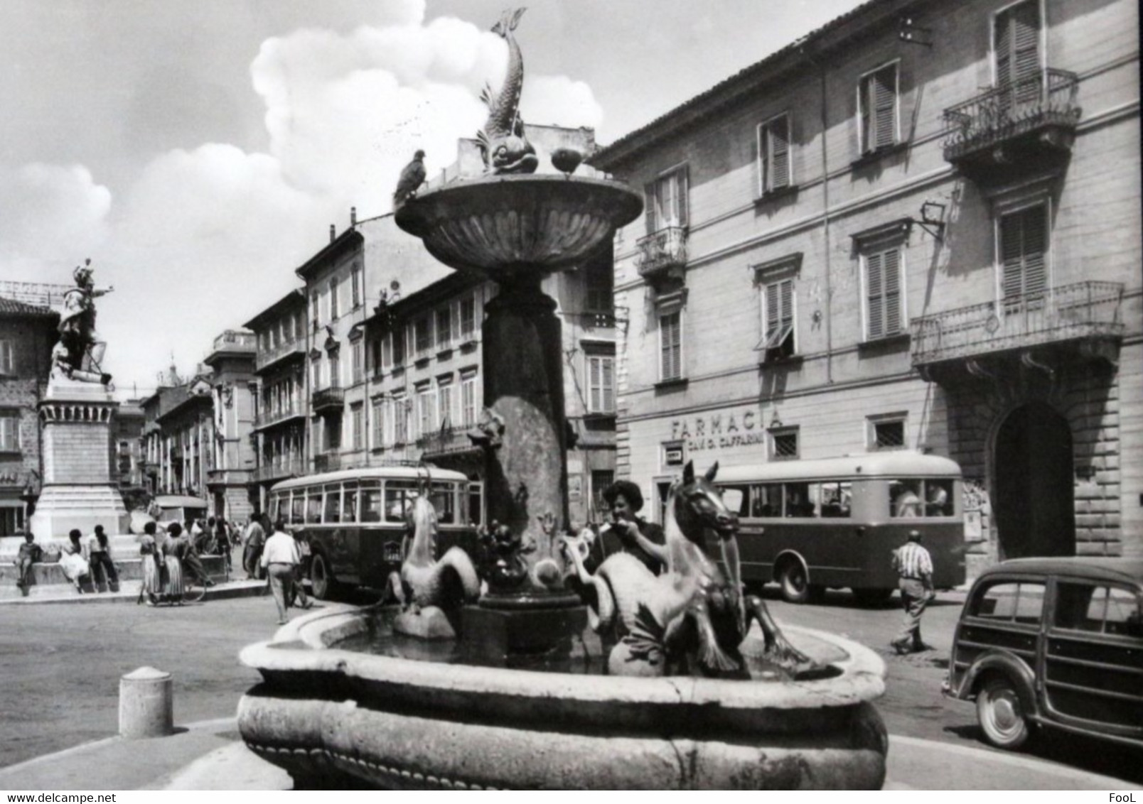 ITALIA Ascoli Piceno - Piazza Arringo Farmacia Caffe ITALIE Autobus Fontaine Automobile Animation ITALY Fountain Bus - Ascoli Piceno