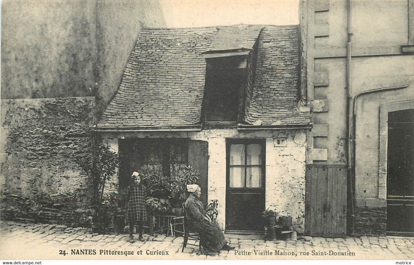 NANTES - Pittoresque Et Curieux, Petite Vieille Maison, Rue Saint Donatien. - Nantes