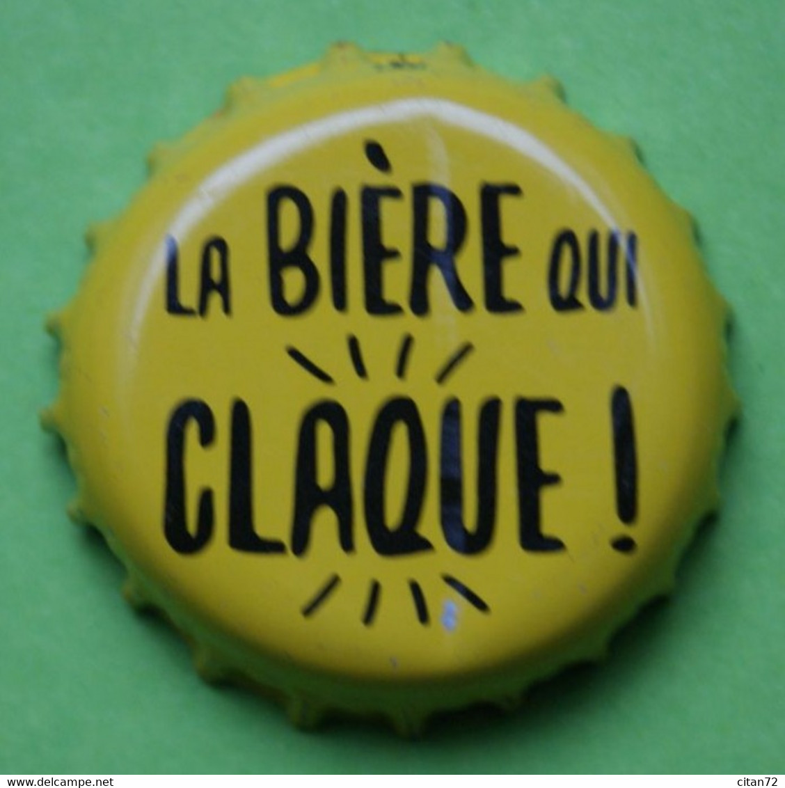 1 Capsule De Bière   LA  BIERE  QUI  CLAQUE - Beer