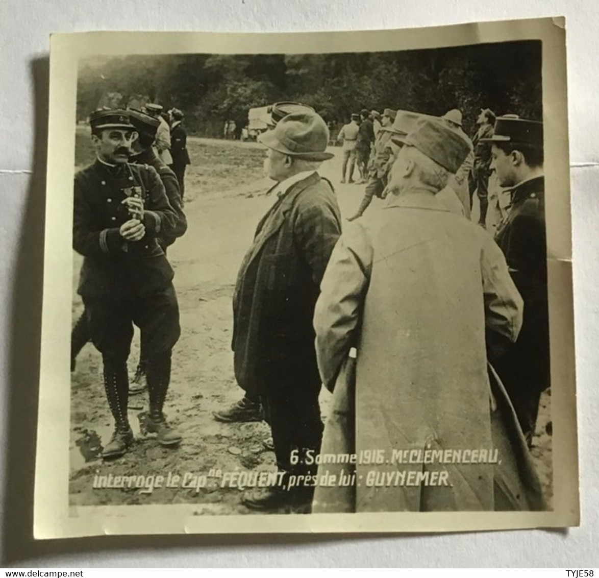 Photo WW1 - Somme 1916 - Clemenceau Interroge Le Cap Fequent. Près De Lui Guynemer  -Ancienne Photo SIP - Guerra, Militari