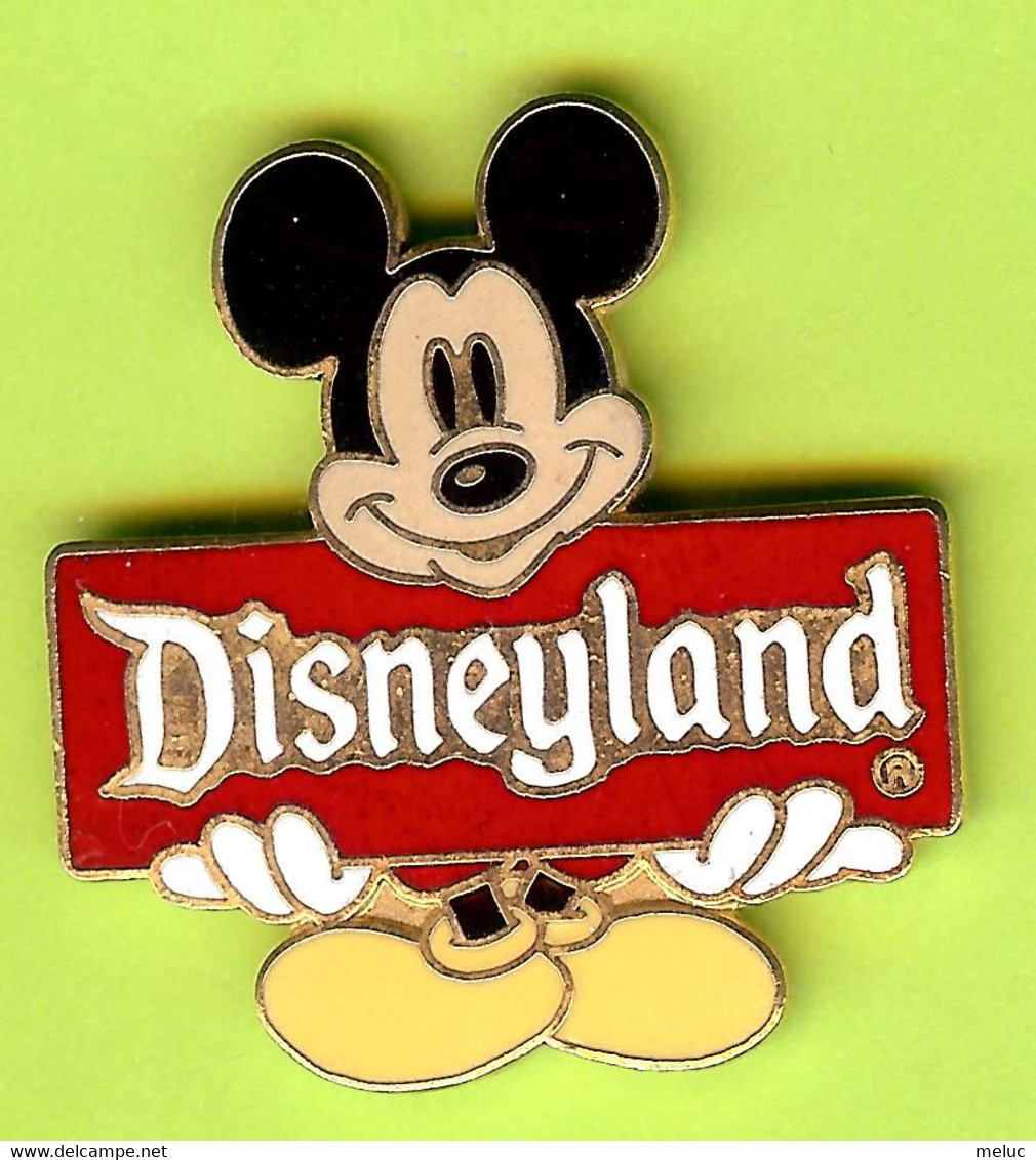 Pin's BD Disney Mickey Disneyland - 1E01 - Disney