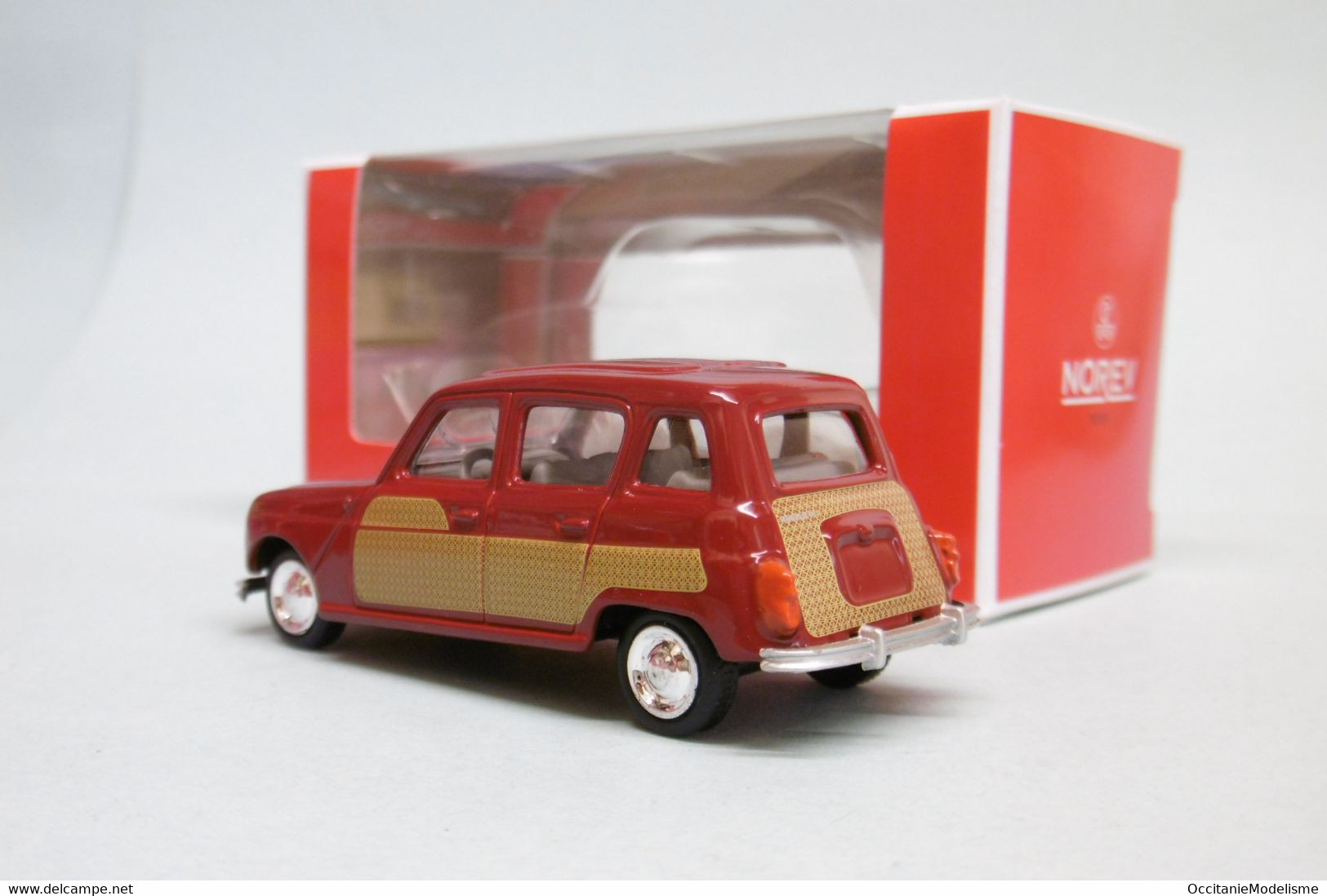 Norev - RENAULT 4 4L PARISIENNE Bordeaux Neuf NBO 3 Inches 1/64 - Norev