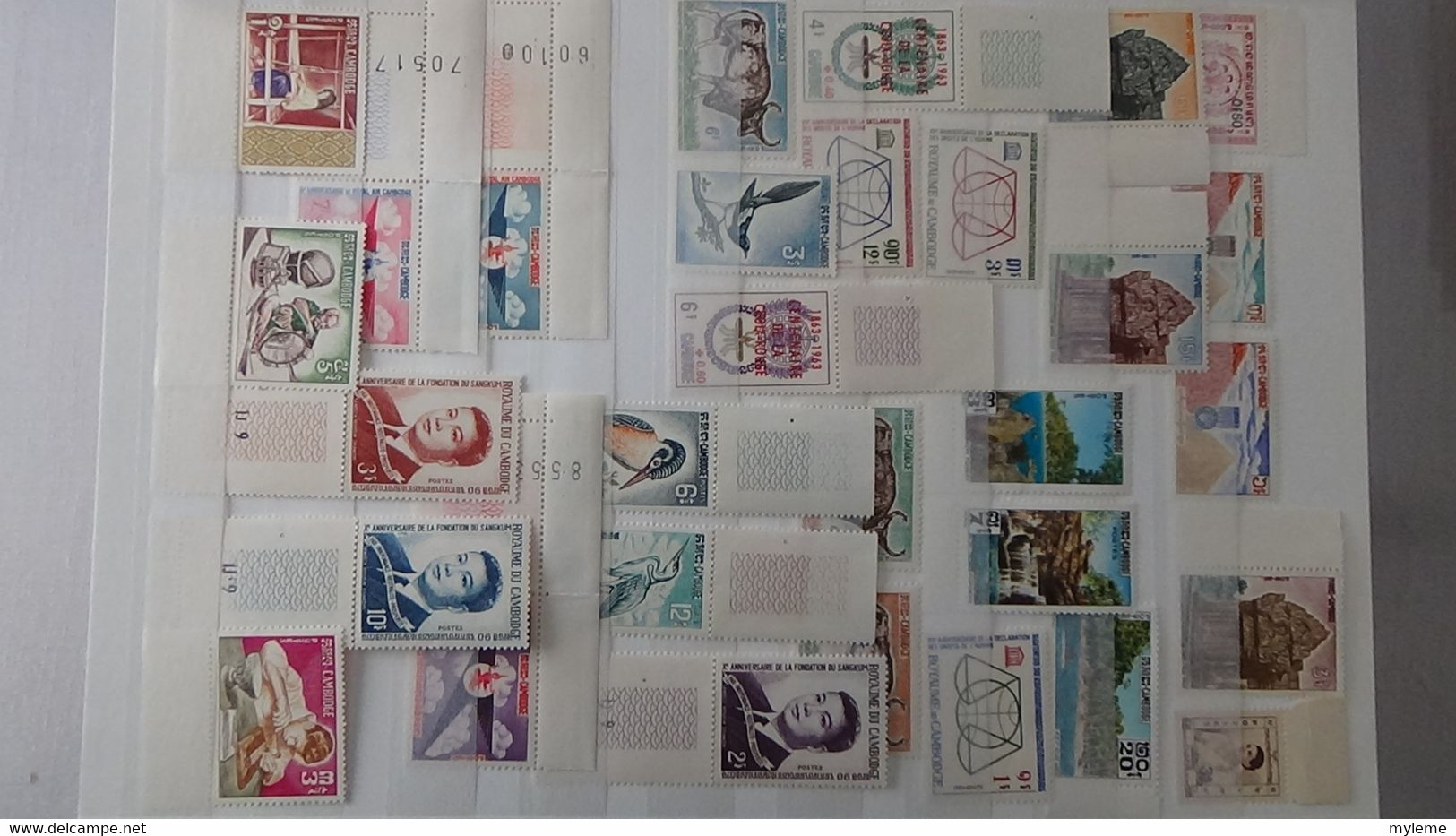 L44 Collection timbres ** de différents pays d'Afrique dont Algérie, Cambodge, Cameroun, Centrafri ... Voir commentaires
