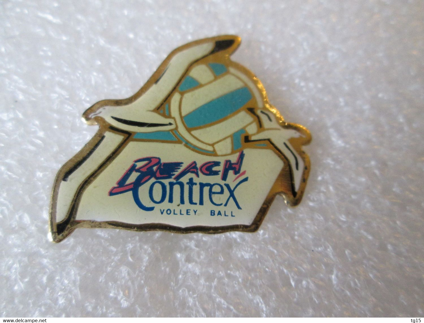 PIN'S   CONTREX  BEACH   VOLLEYBALL - Volleybal