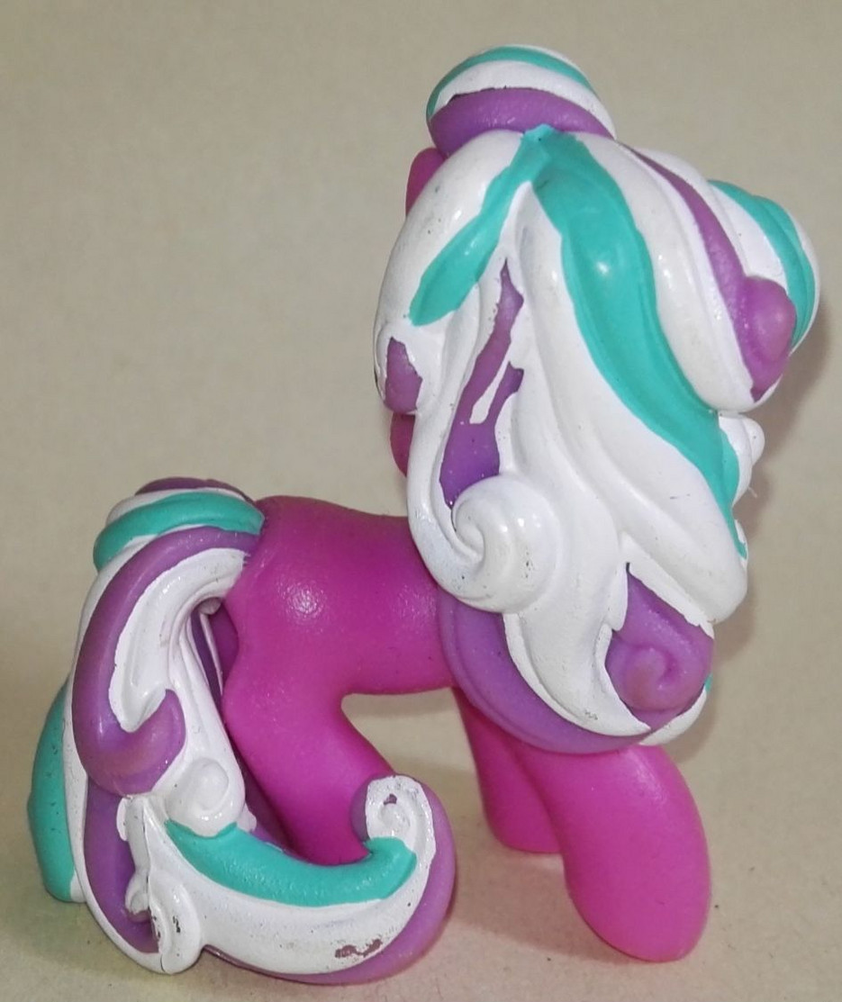 Figura De Plástico, Goma, PVC - Pequeño Pony, Hasbro 2006 / 5cm - Horses