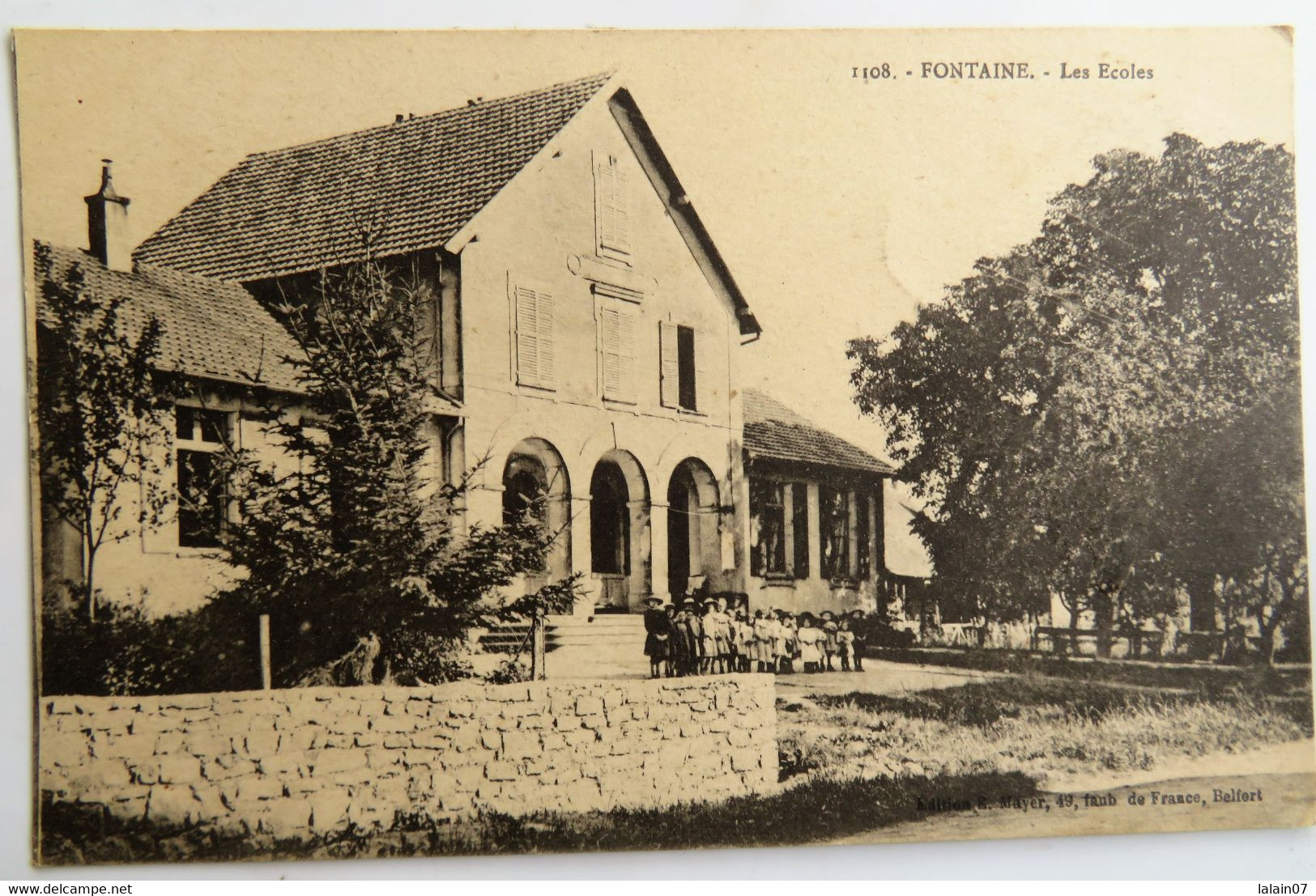 C. P. A. : 90 FONTAINE : Les Ecoles, Animé, En 1917 - Fontaine