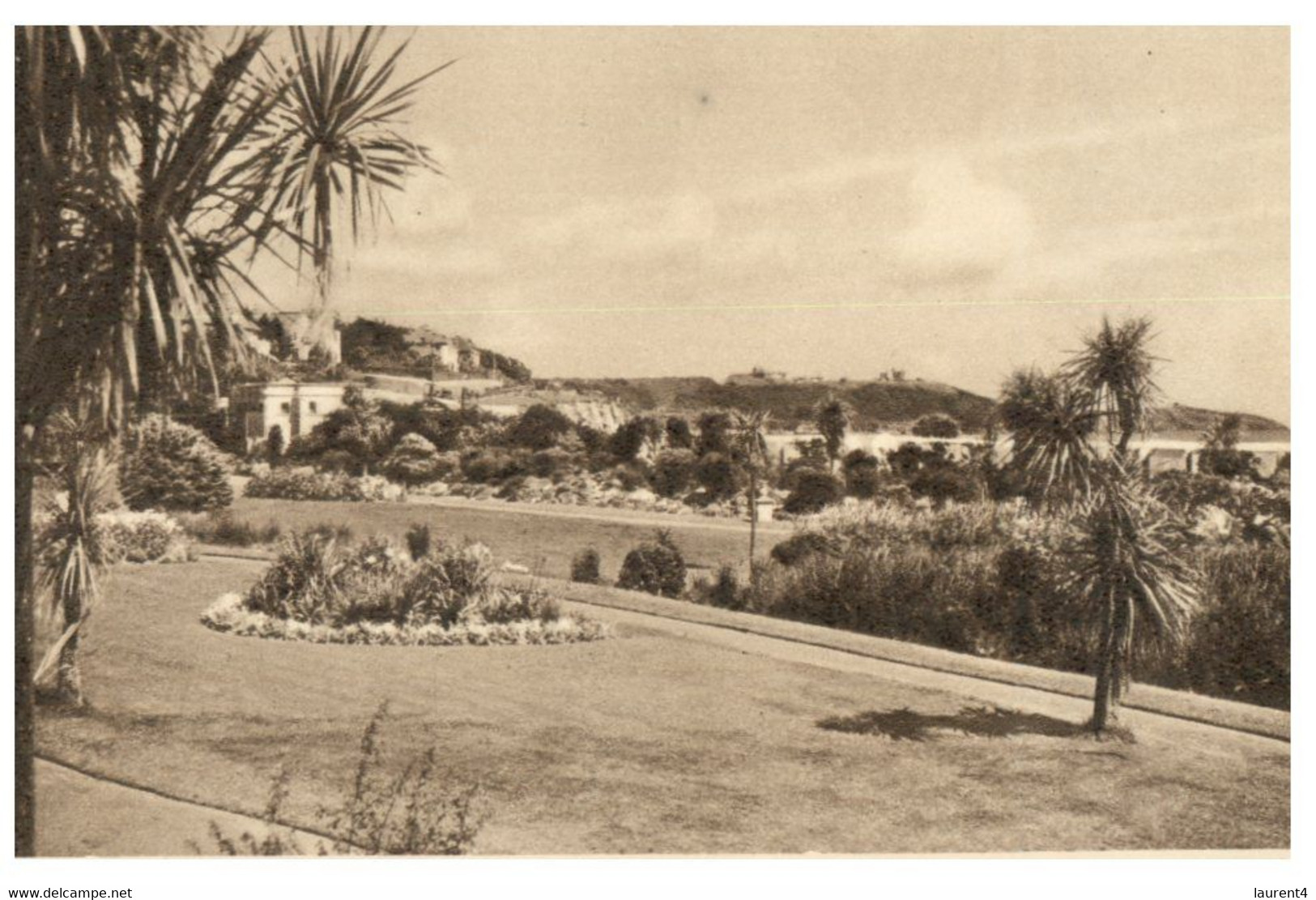 (P 33) Very Old -  UK- Queen Mary Garden In Falmouth - Falmouth