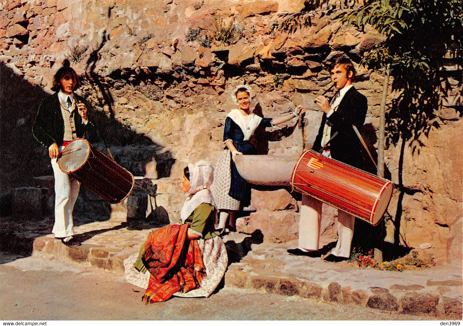 La GARDE - La Farigouleto - Tambourinaire Et Jeunes Provençales - Groupe Folklorique, Musicien - Photo P.-J. Rey, Toulon - La Garde