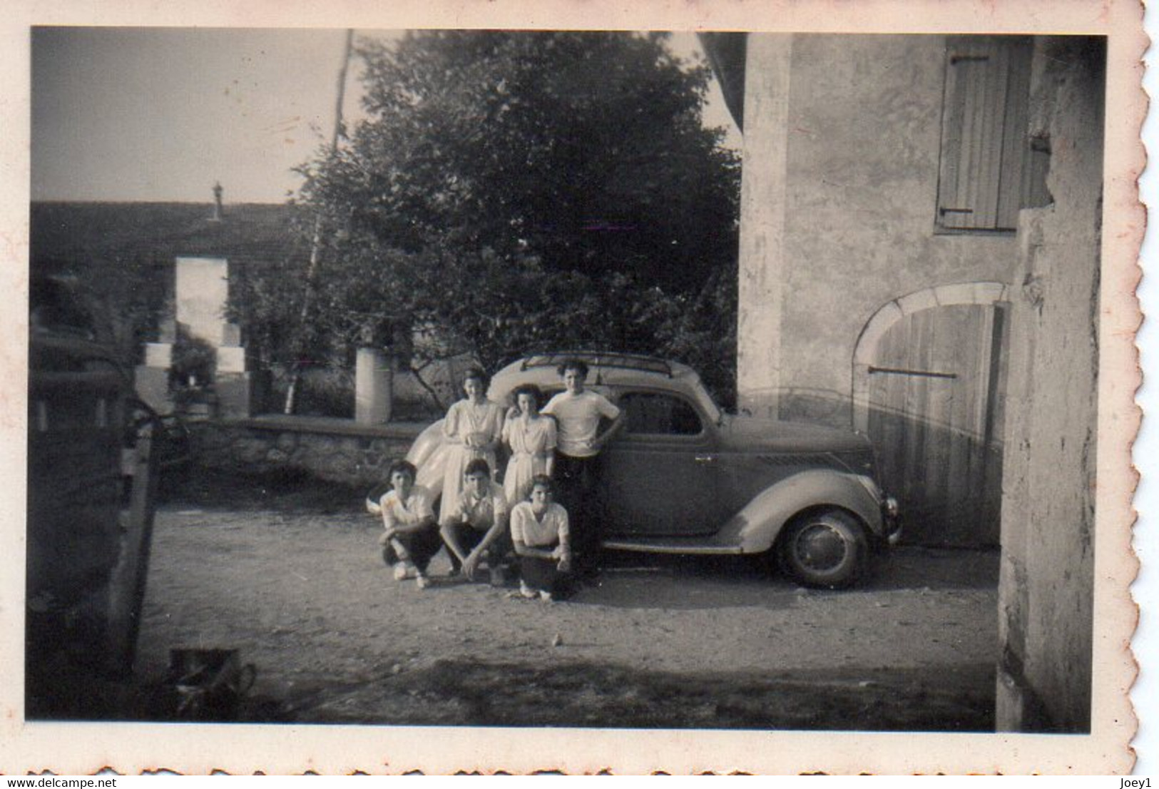 Photo Voiture Avec Famille Format 7/4.5 Année 1950 - Cars