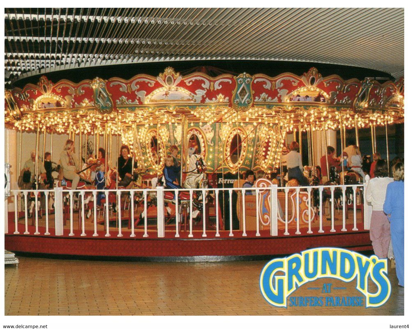 (Q 3) Australia - QLD - Carrousel In Surfers Paradise - Gold Coast