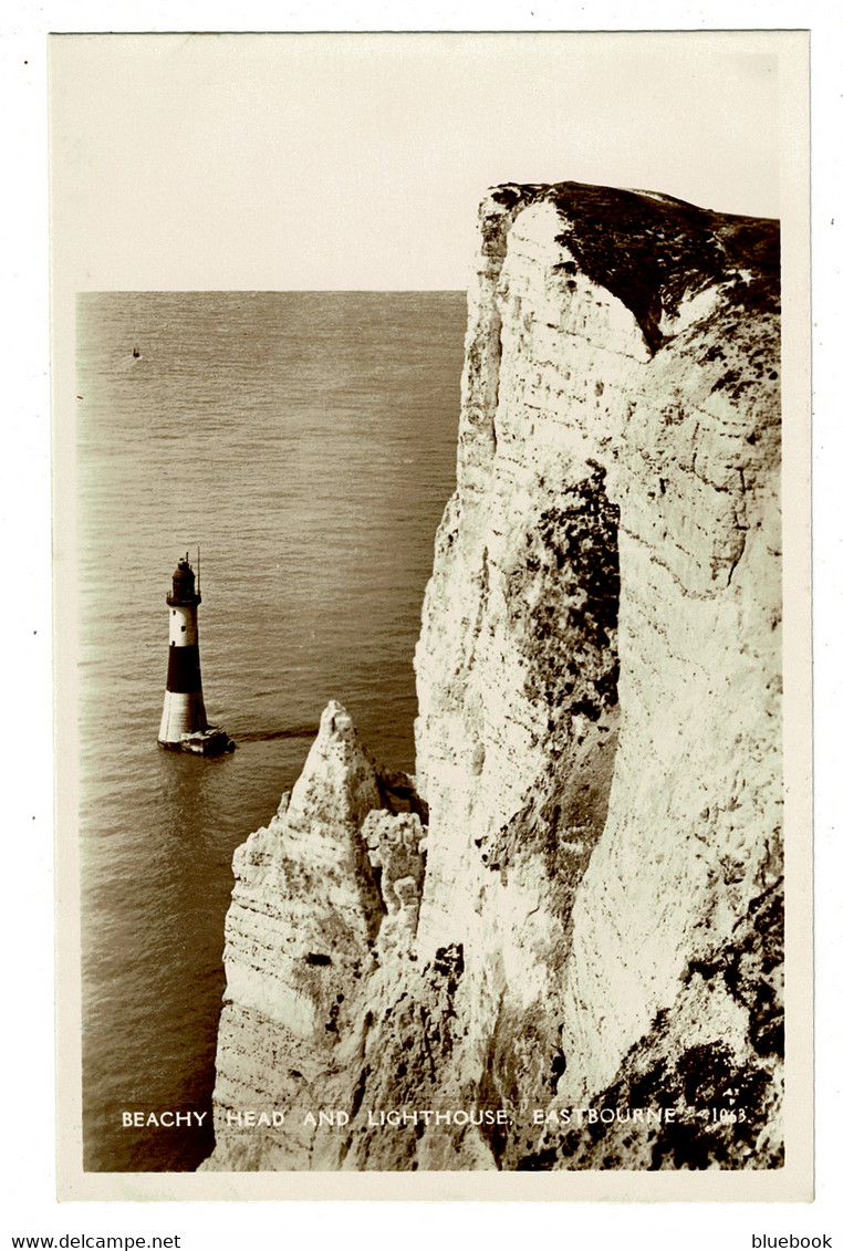 Ref 1402 - Real Photo Postcard - Beachy Head & Lighthouse - Eastbourne Sussex - Eastbourne