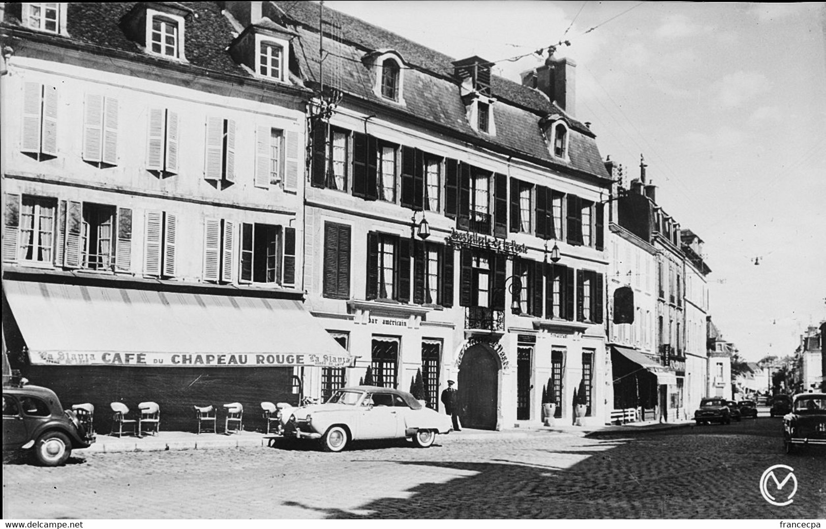 5246 - 89 - YONNE - AVALLON - Rue De Lyon - Cafè Du Chapeau Rouge - Avallon