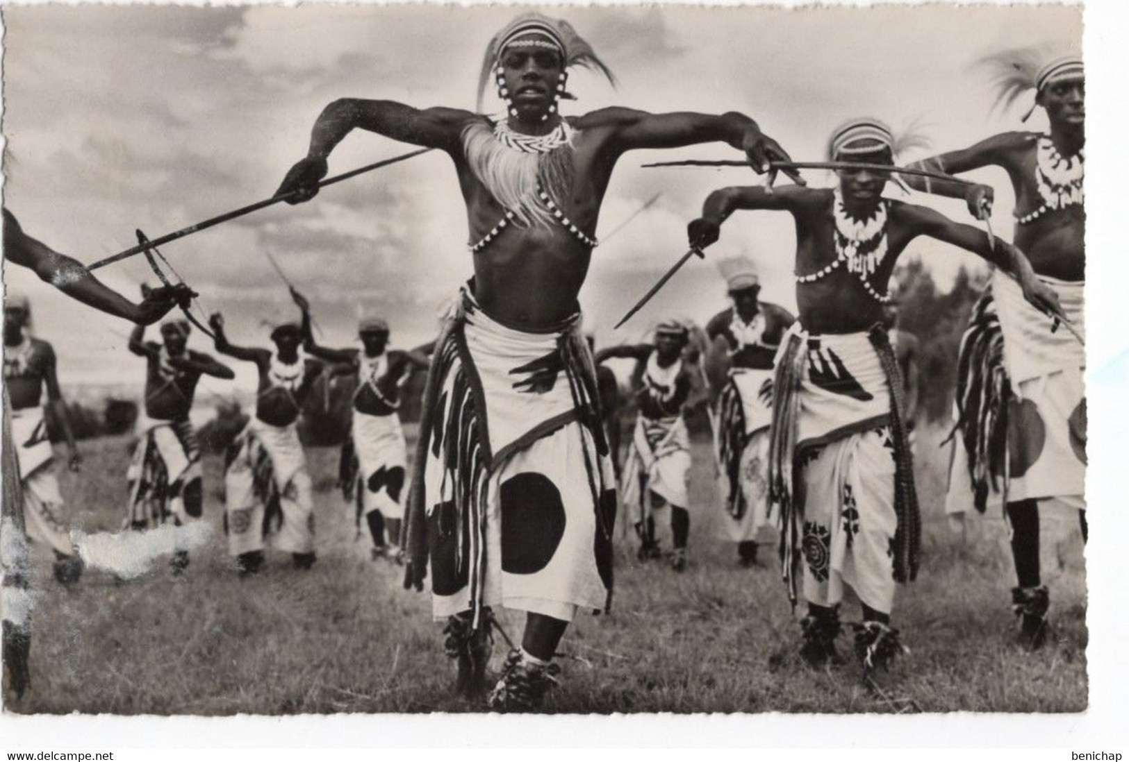 CPA PHOTO-HOME - RUANDA - URUNDI - DANSEURS WATUSIS. - Afrika