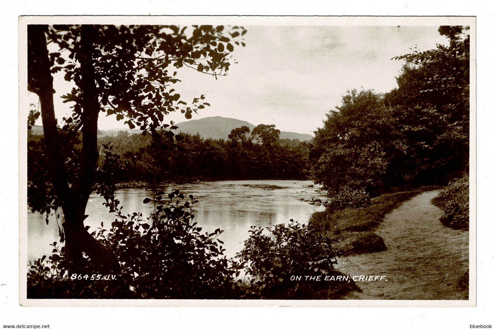 Ref 1404 - Real Photo Postcard - On The Earn Crieff - Perthshire Scotland - Perthshire