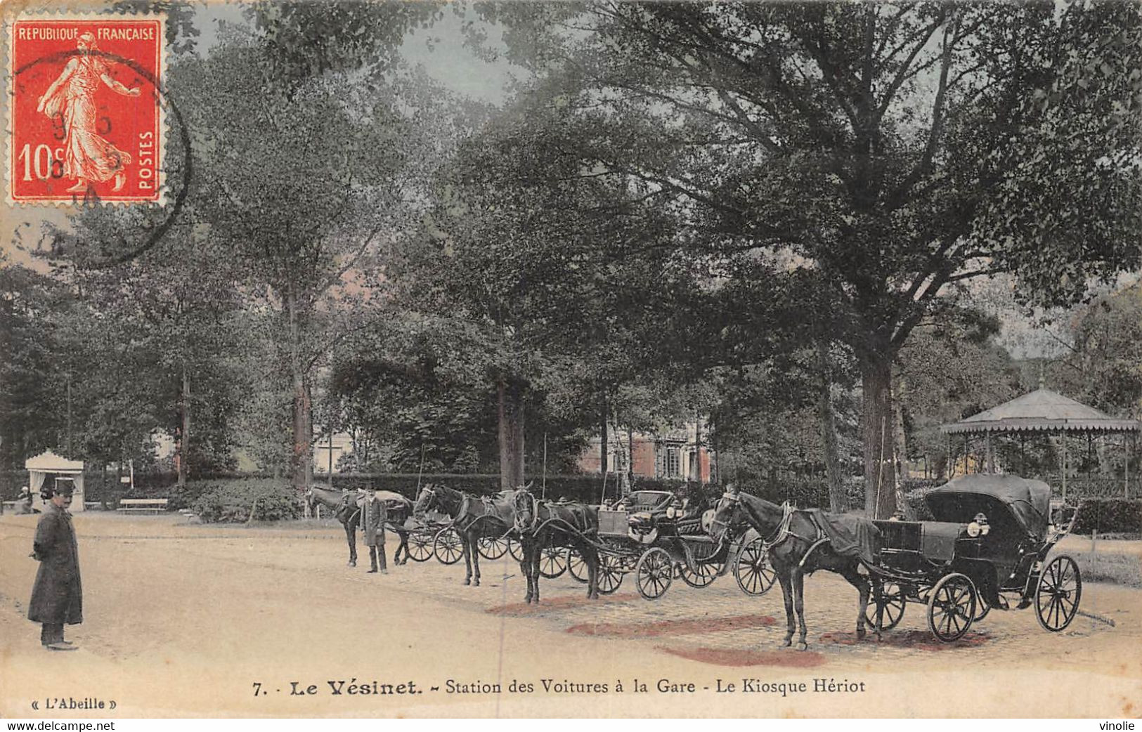 A-20-4246 : LE VESINET. STATION DES VOITURES A LA GARE. LE KIOSQUE HERIOT - Le Vésinet