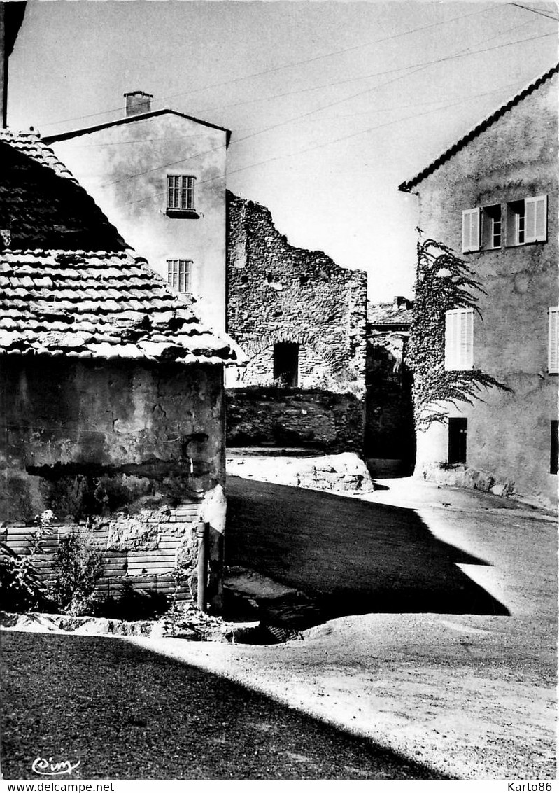 La Garde Freinet * Place De La Vieille Fontaine * Rue - La Garde Freinet