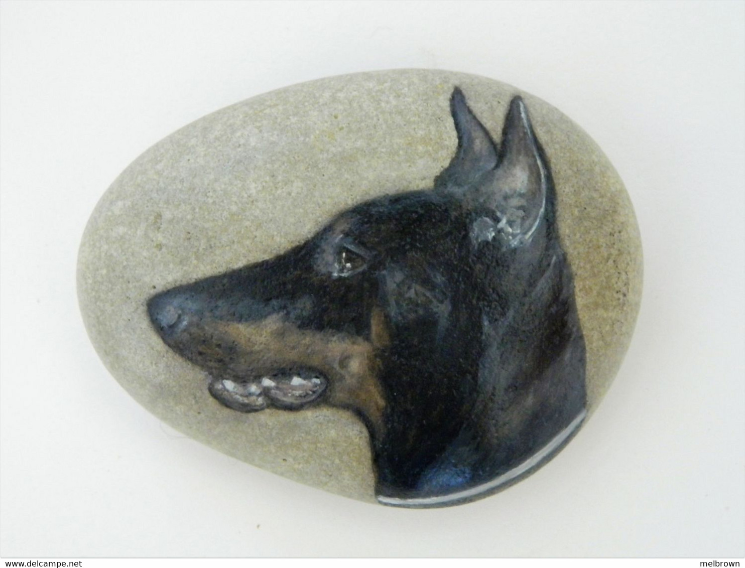 Original Painting Of A Dobermann Dog Hand Painted On A Smooth Beach Stone Paperweight - Pisapapeles