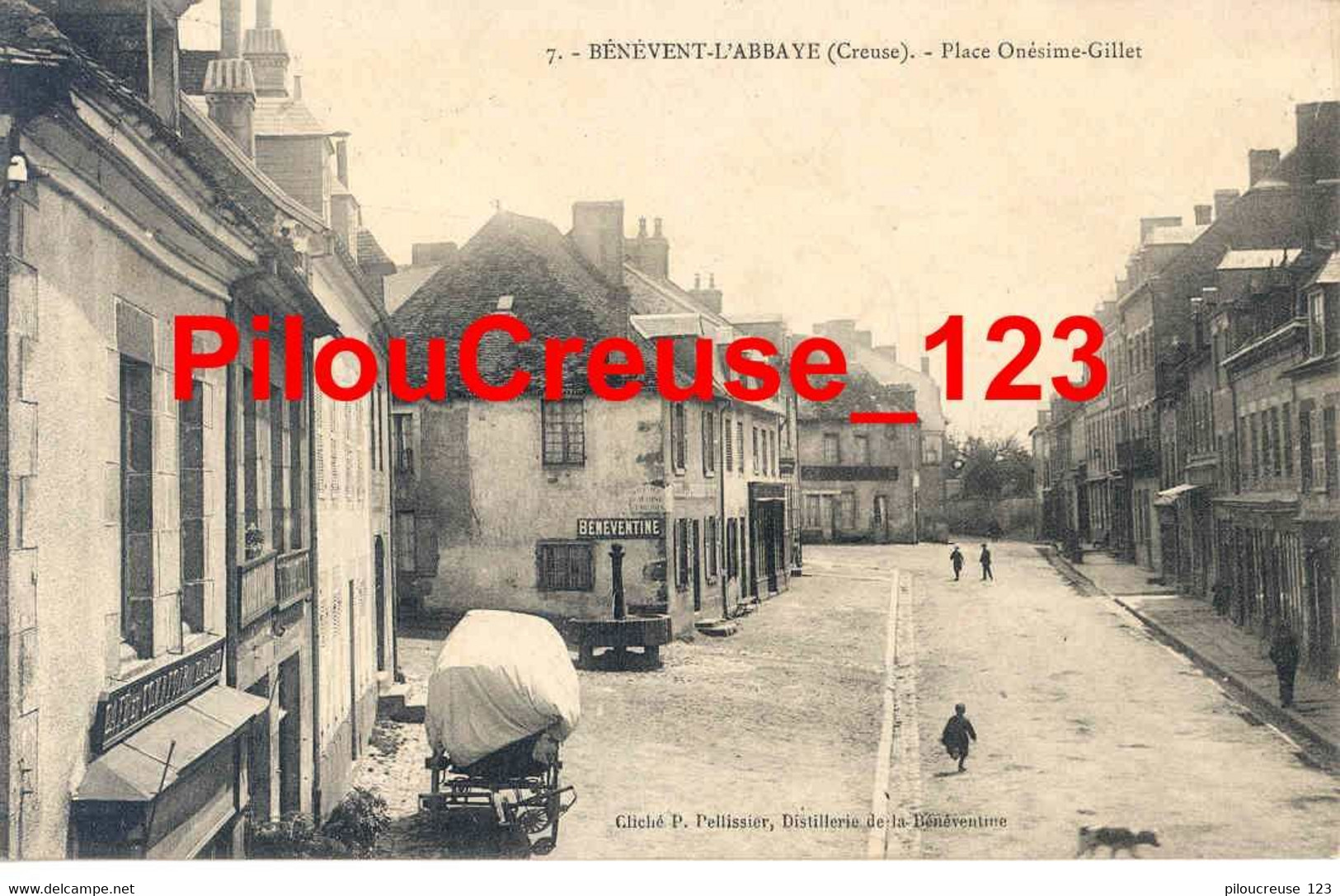 23 Creuse - BENEVENT L'ABBAYE - " Place Onésime Gillet Et Fontaine " - Benevent L'Abbaye