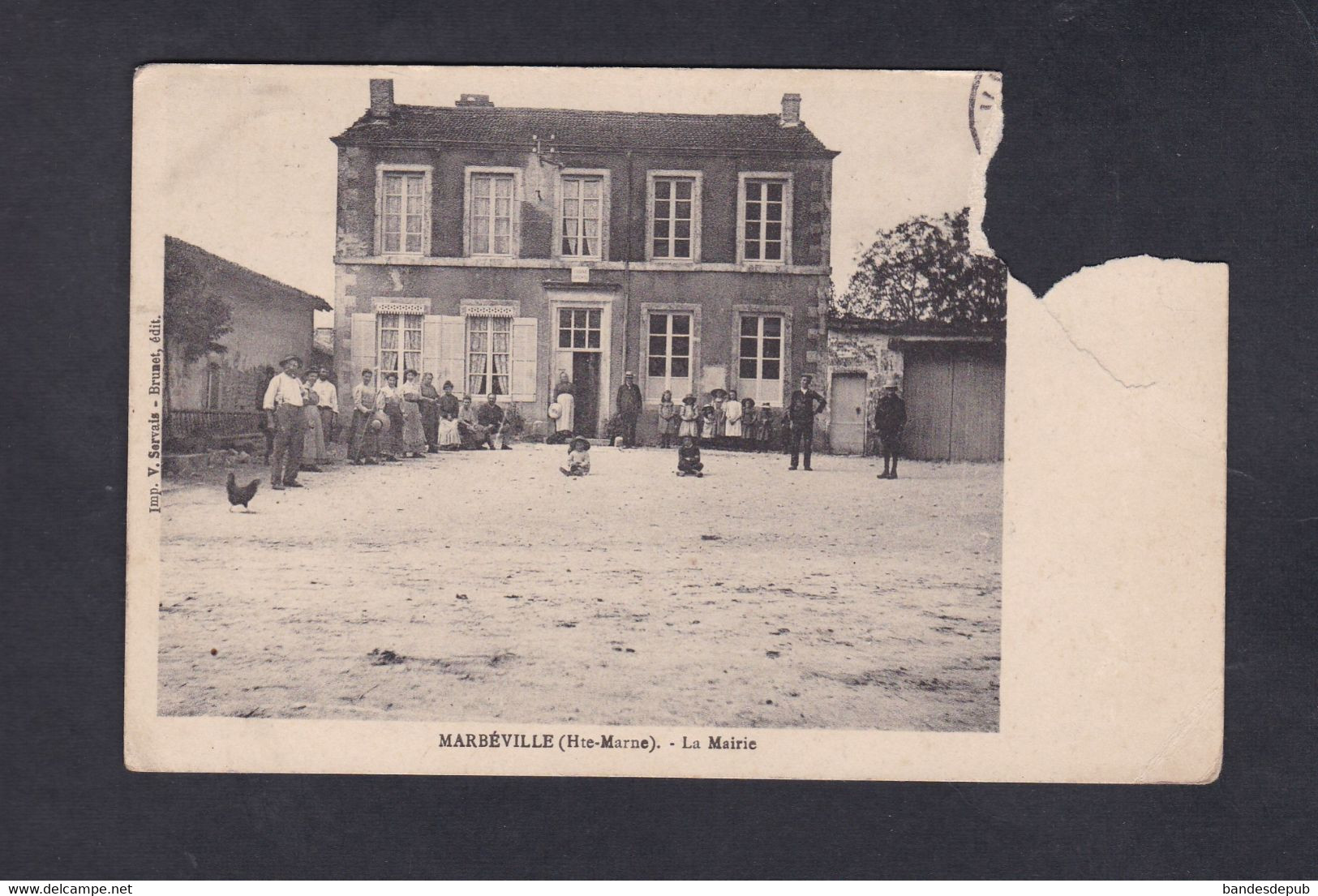 En L'état,  Marbeville (52)  La Mairie ( Animée Ed. Brunet 43531) - Autres & Non Classés