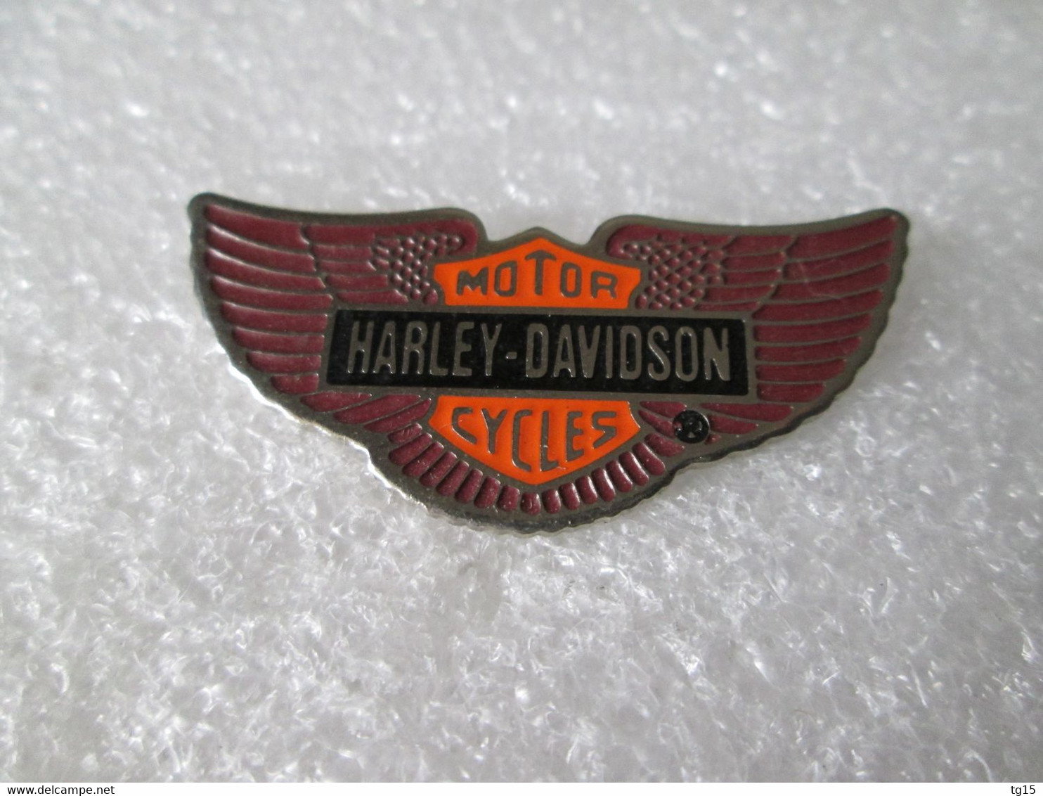 PIN'S    HARLEY DAVIDSON   MOTOR CYCLES     39X19mm - Motorbikes