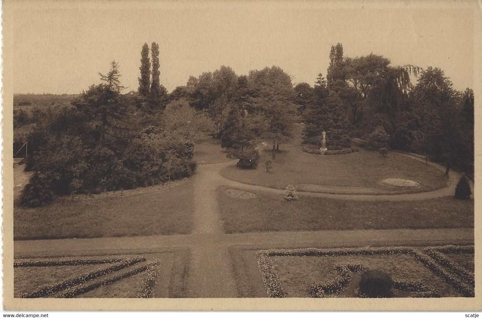 Sleydinge    -   Institut  -  Un Coin Du Parc.   -   1943   Naar   Ixelles - Zomergem