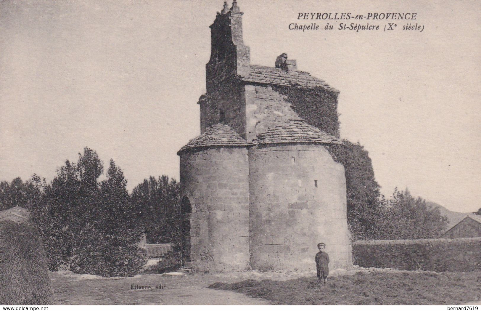 13  Peyrolles En Provence  Chapelle Du Saint Sepulcre - Peyrolles