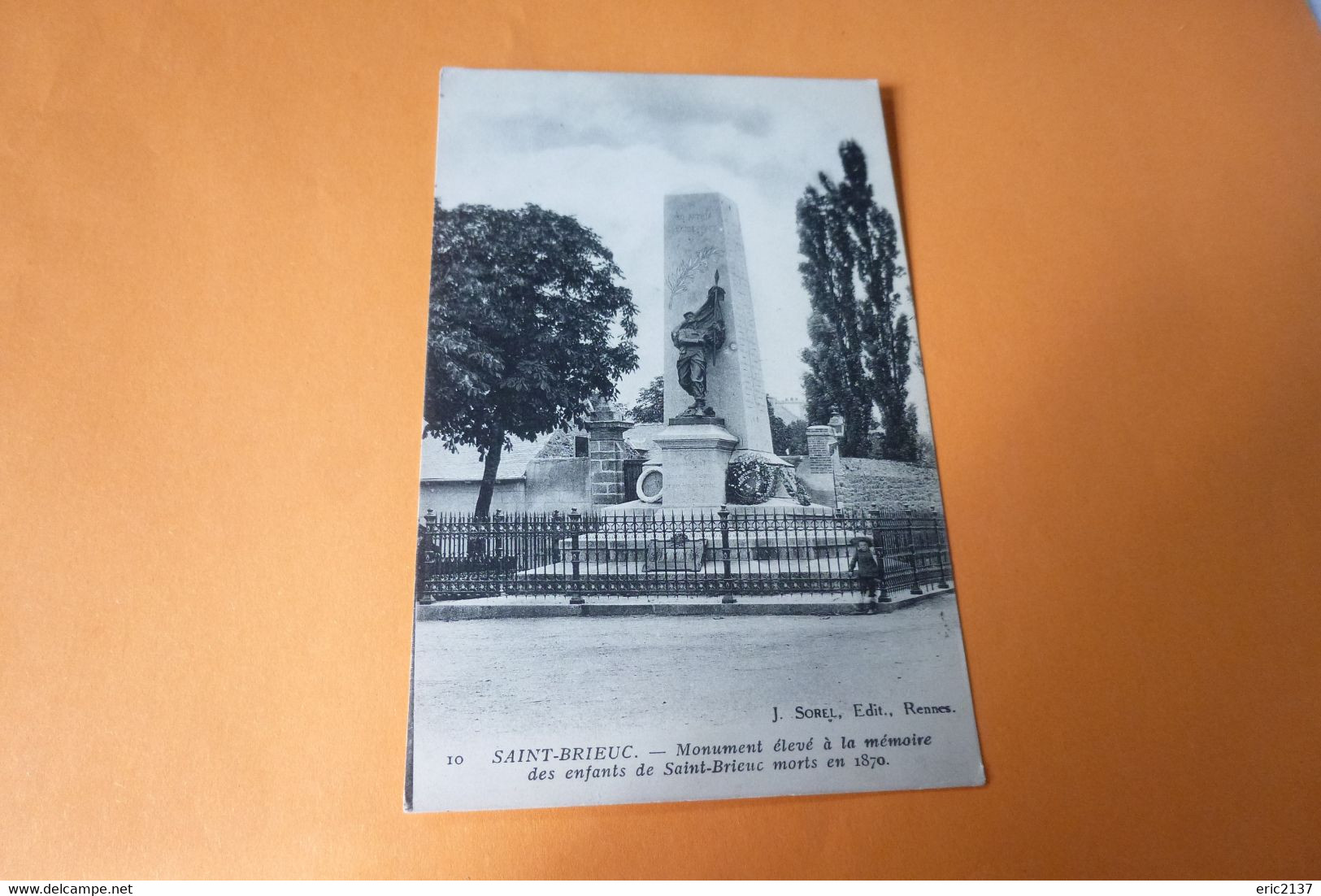 MONUMENT ELEVE A LA MEMOIRE DES ENFANTS DE SAINT-BRIEUC MORTS EN 1870 - Saint-Brieuc