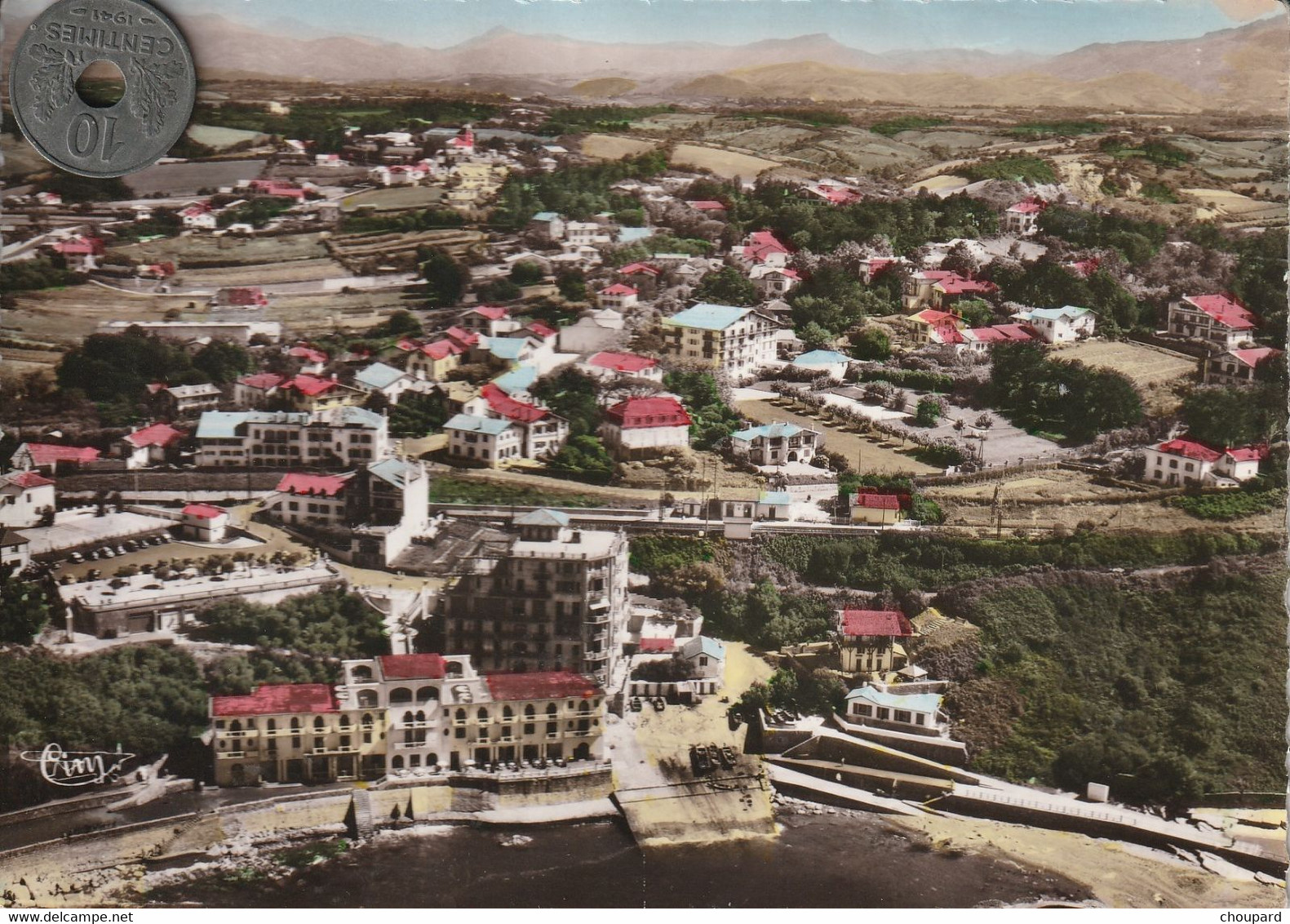 64  - Carte Postale Semi Moderne Dentelée De   GUETHARY    Vue Aérienne - Guethary