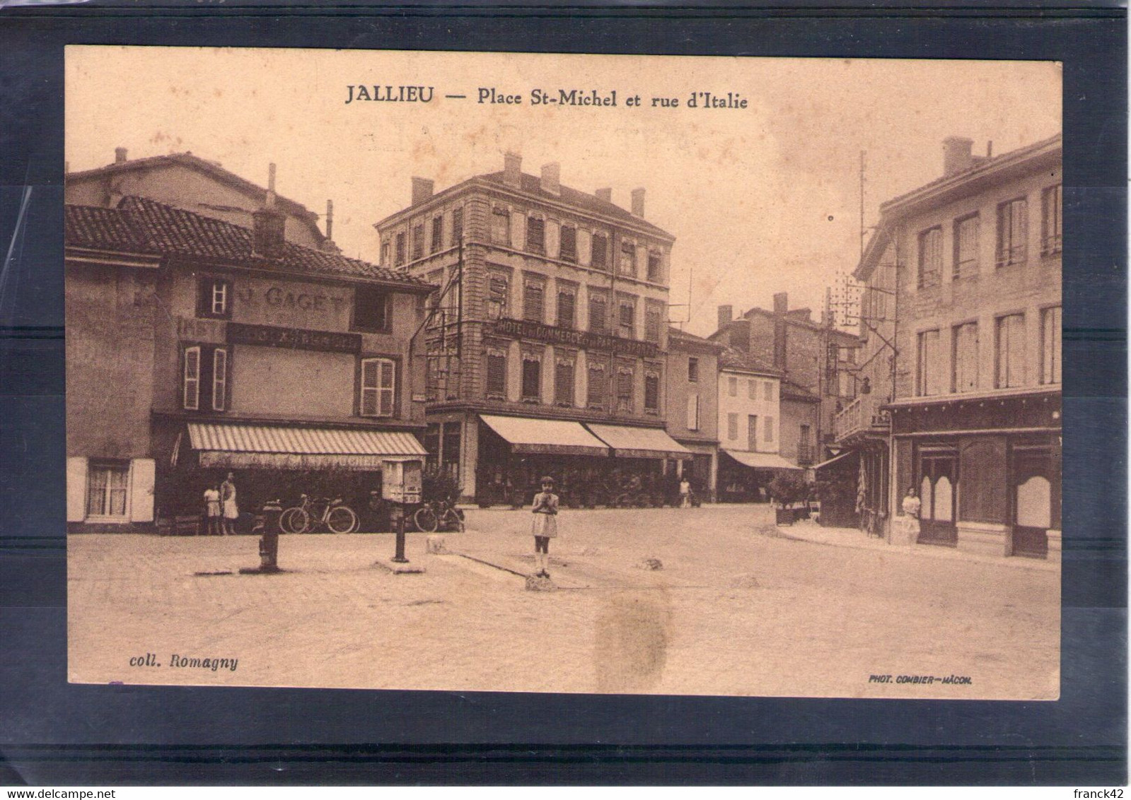 38. Jallieu. Place St Michel Et Rue D'italie - Jallieu