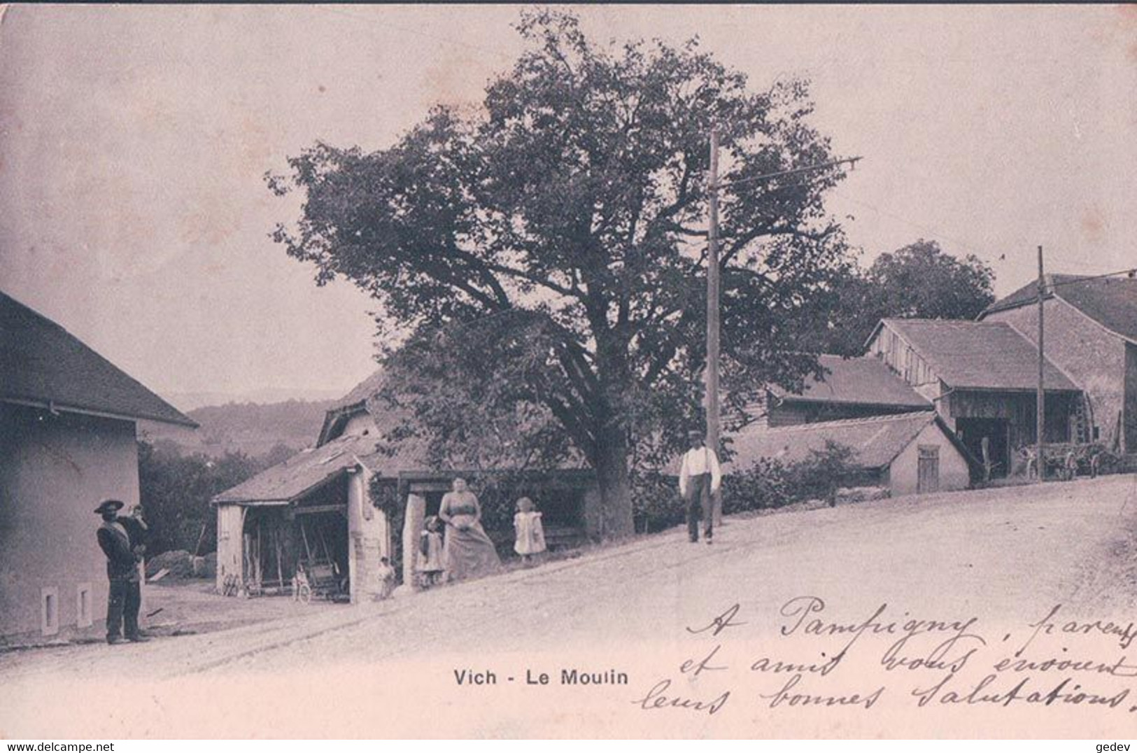 Vich VD, Le Moulin, Famille Devant La Ferme (28.8.10) - Vich