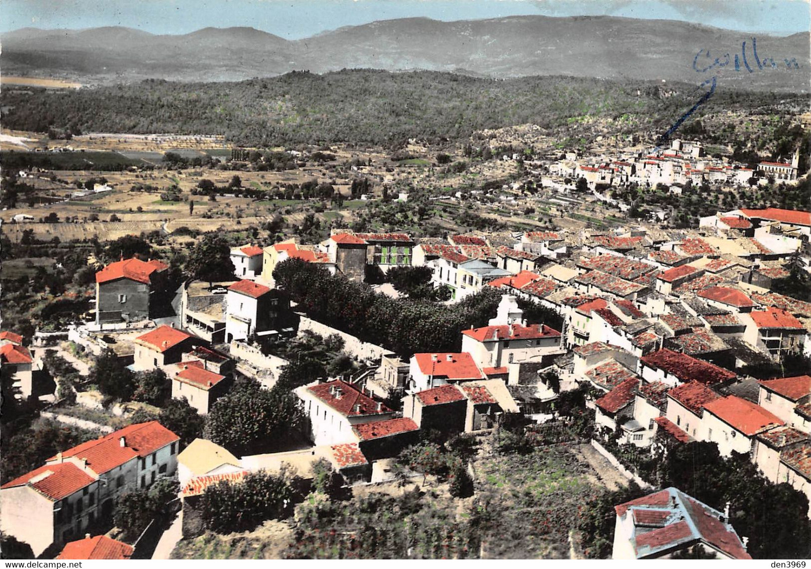 MONTAUROUX - Vue Panoramique Sur Le Village, Callian Et Les Alpes - Montauroux