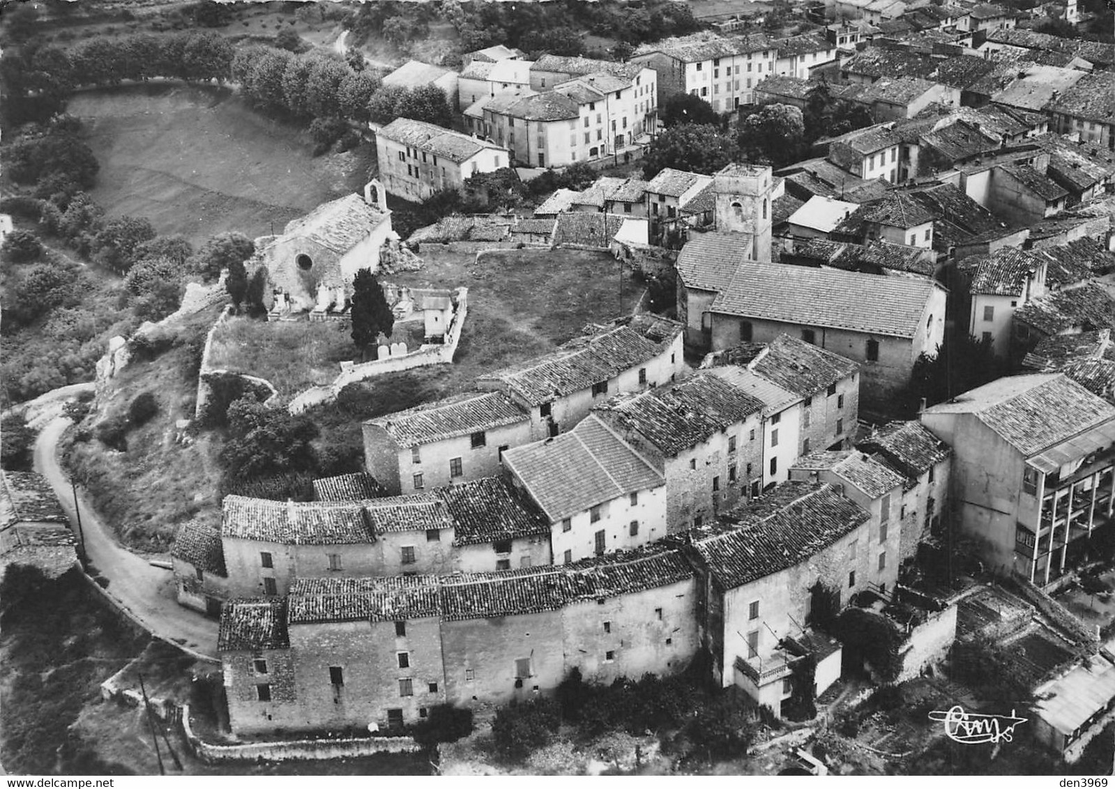 MONTAUROUX - Vue Aérienne - Quartier De L'Eglise Et Chapelle Saint-Barthélemy - Cliché Rancurel - Montauroux