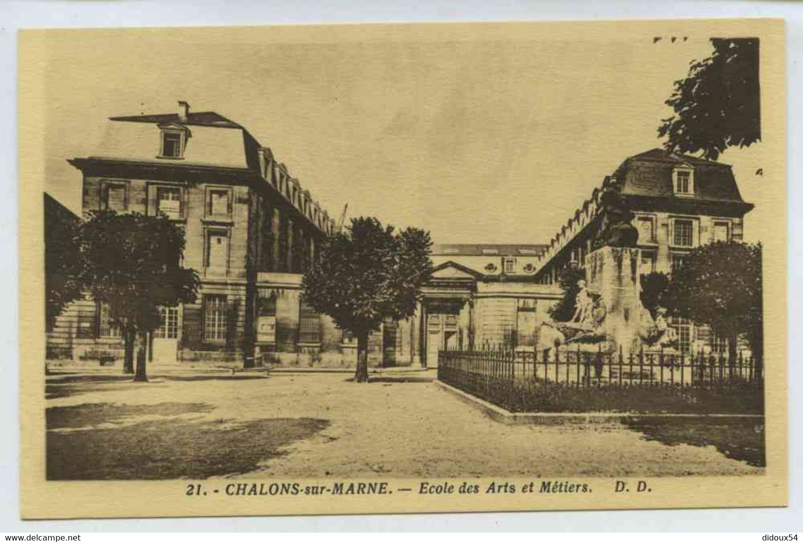 Lot 50 cpa Châlons sur Marne, Châlons en Champagne