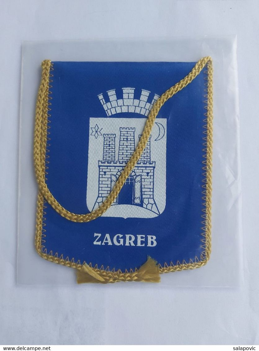NK DINAMO ZAGREB, CROATIA FOOTBALL CLUB  SOCCER / FUTBOL / CALCIO OLD PENNANT, SPORTS FLAG - Abbigliamento, Souvenirs & Varie