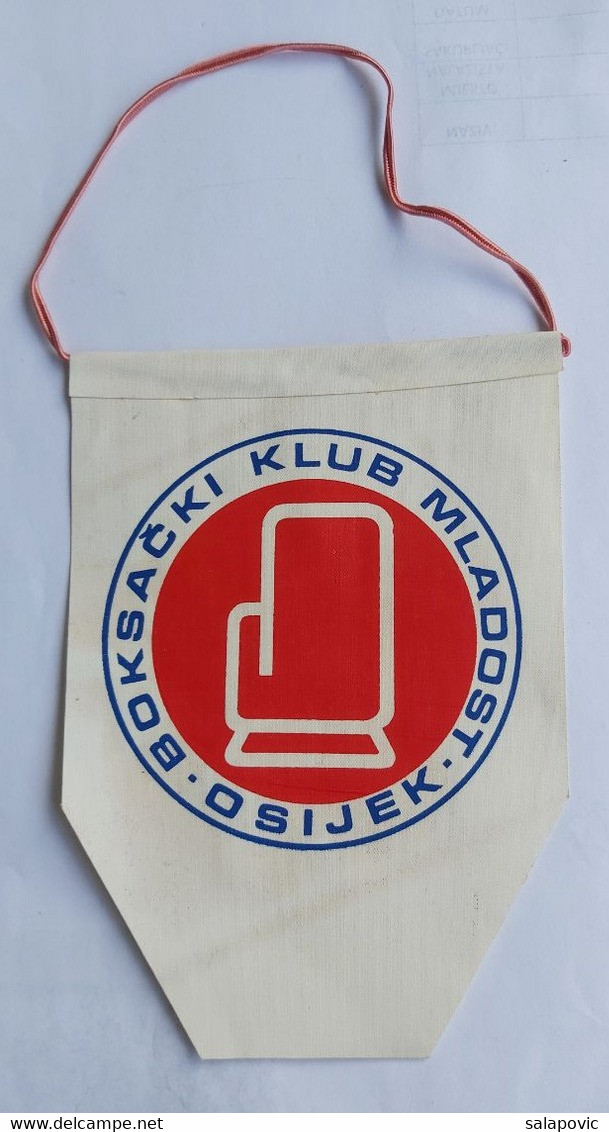 Boxing Club Mladost Osijek Pennant SPORTS FLAG - Uniformes, Recordatorios & Misc